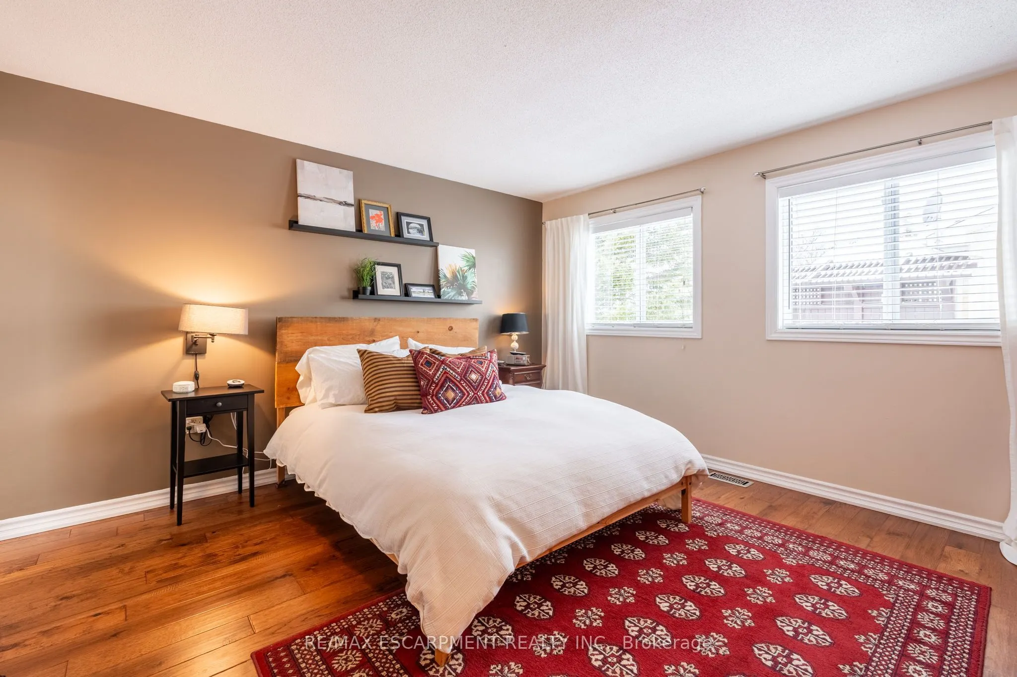 136 GLENARIFF Drive
