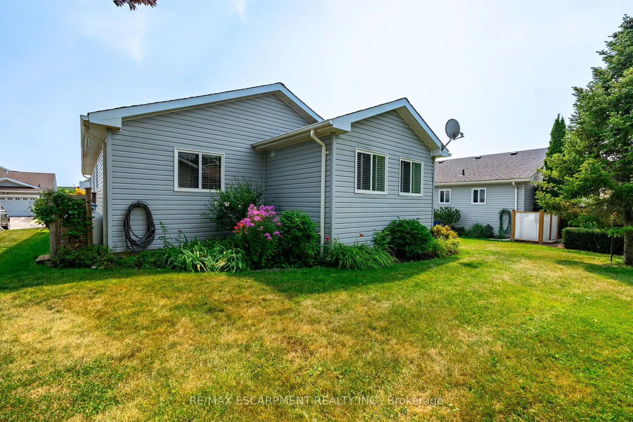 136 GLENARIFF Drive