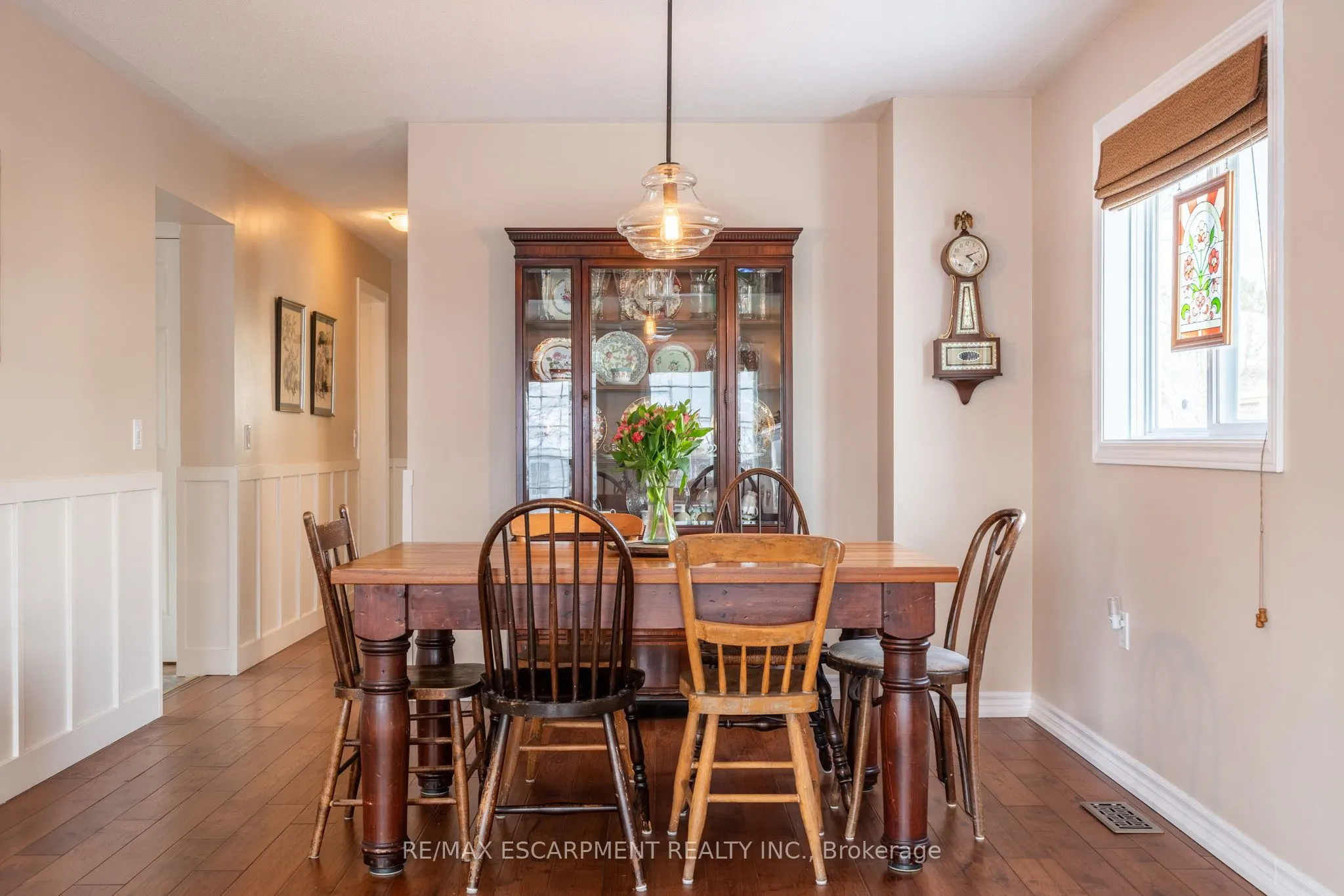 136 GLENARIFF Drive