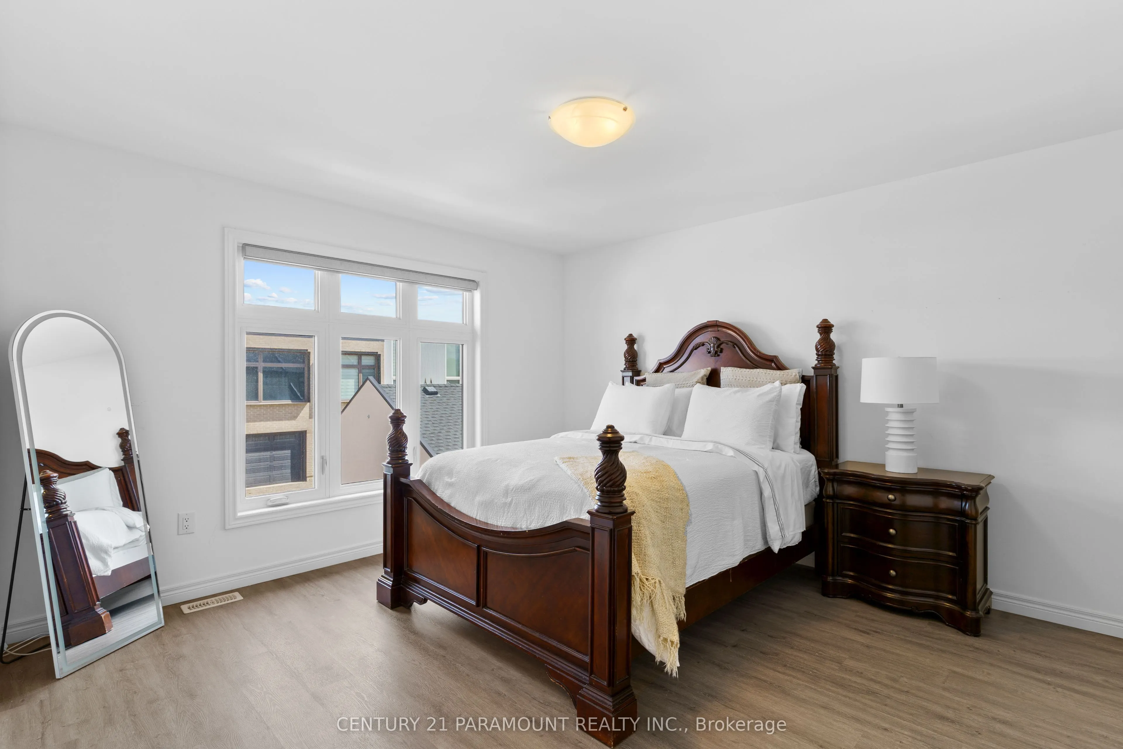 153 Summersides Boulevard