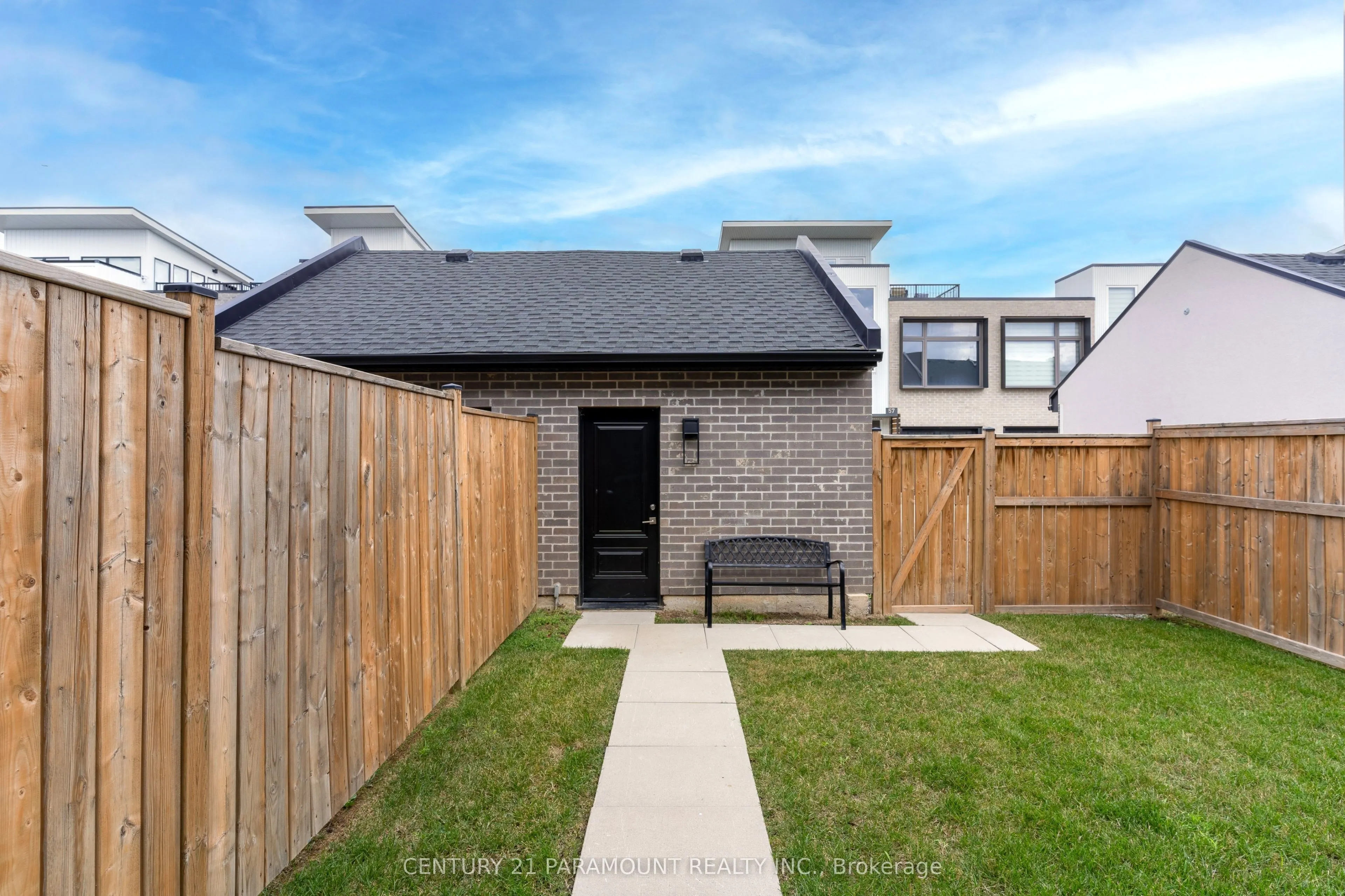 153 Summersides Boulevard