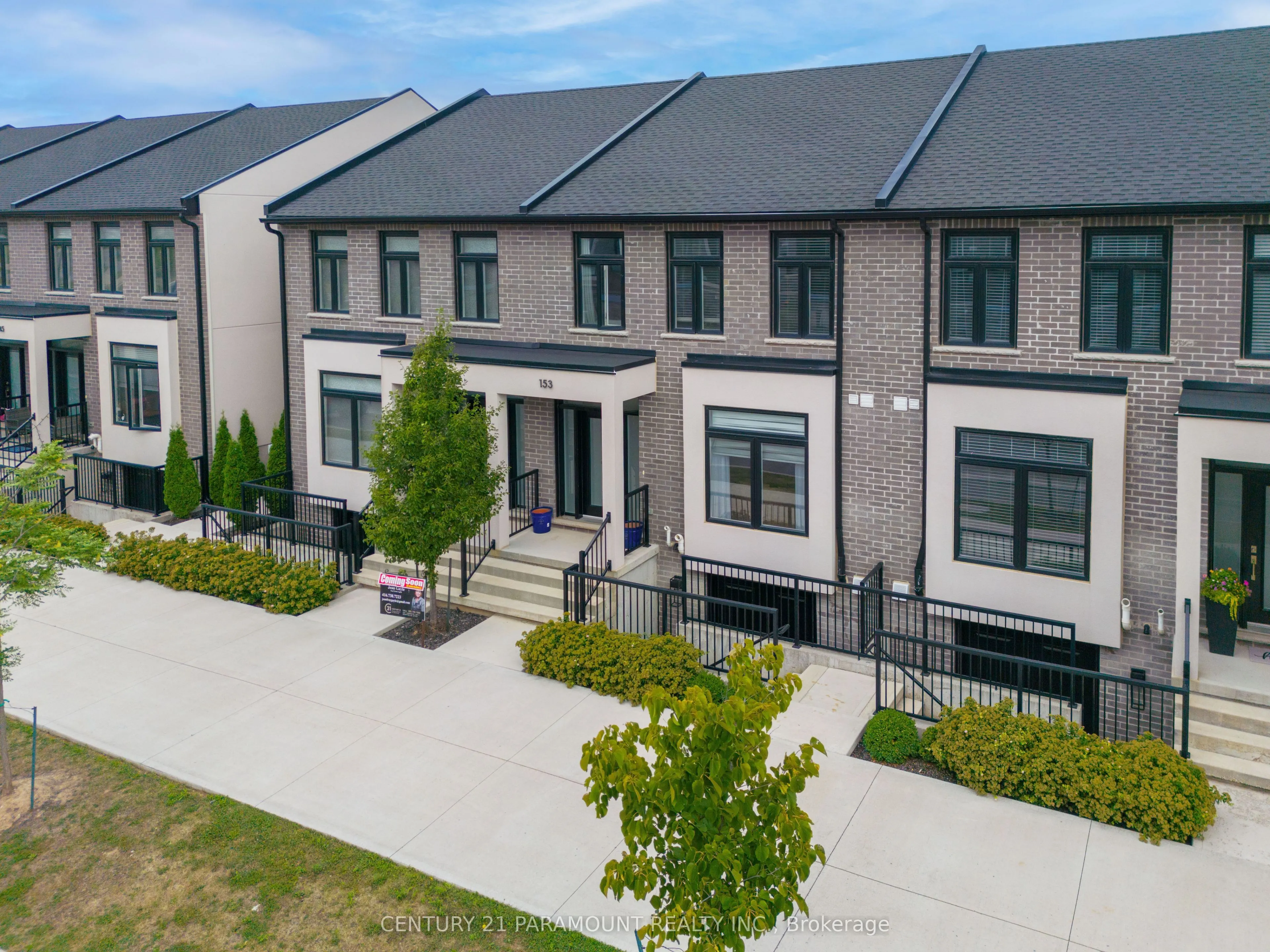 153 Summersides Boulevard