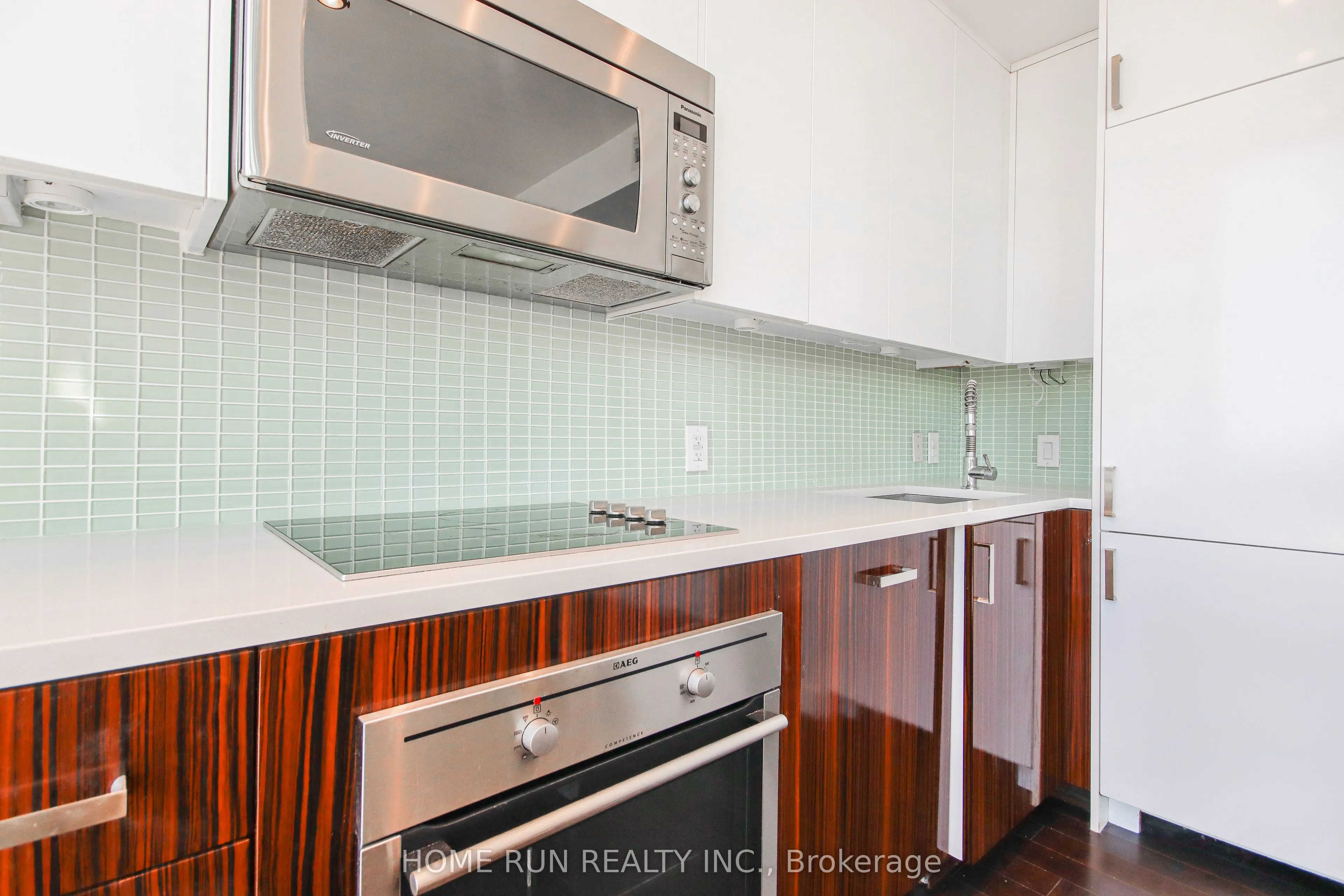 201 PARKDALE Avenue, #805