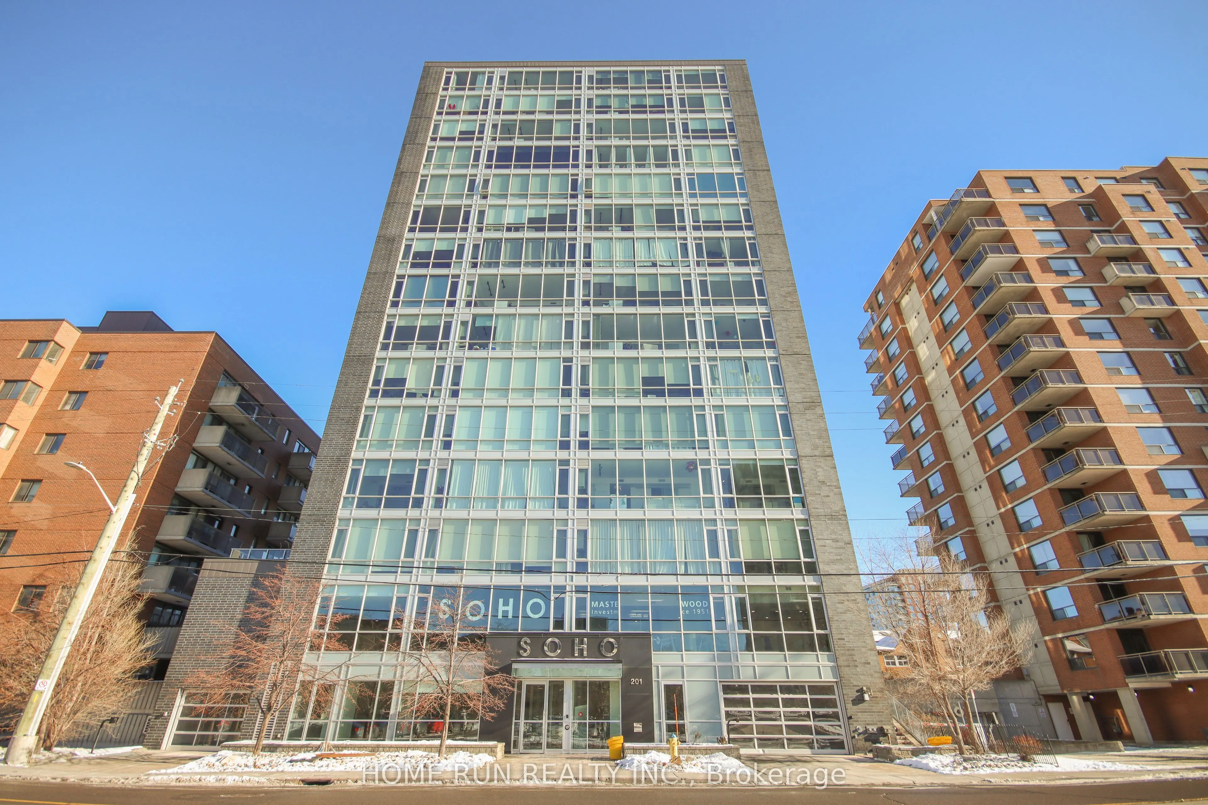201 PARKDALE Avenue, #805