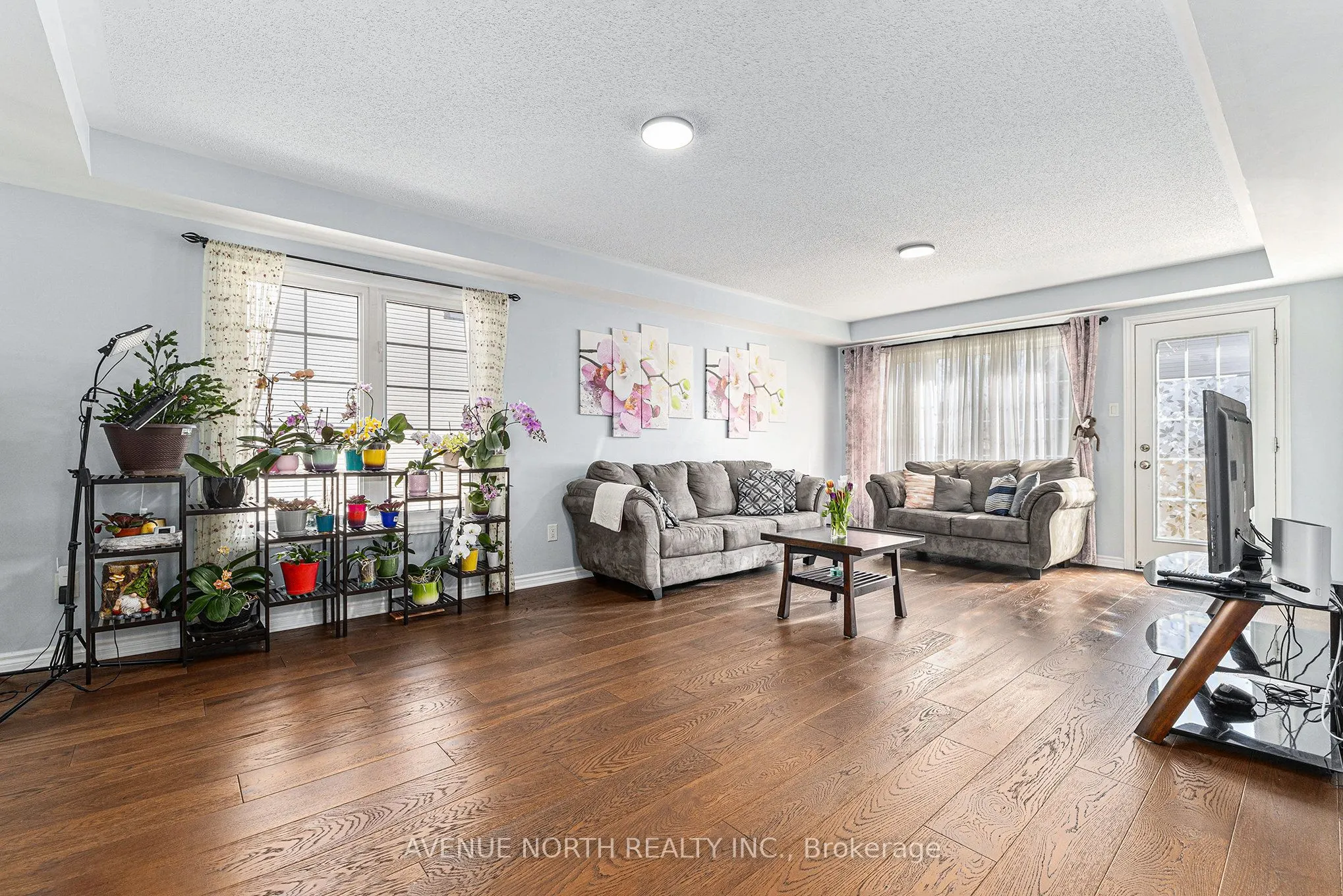 30 Solaris Drive
