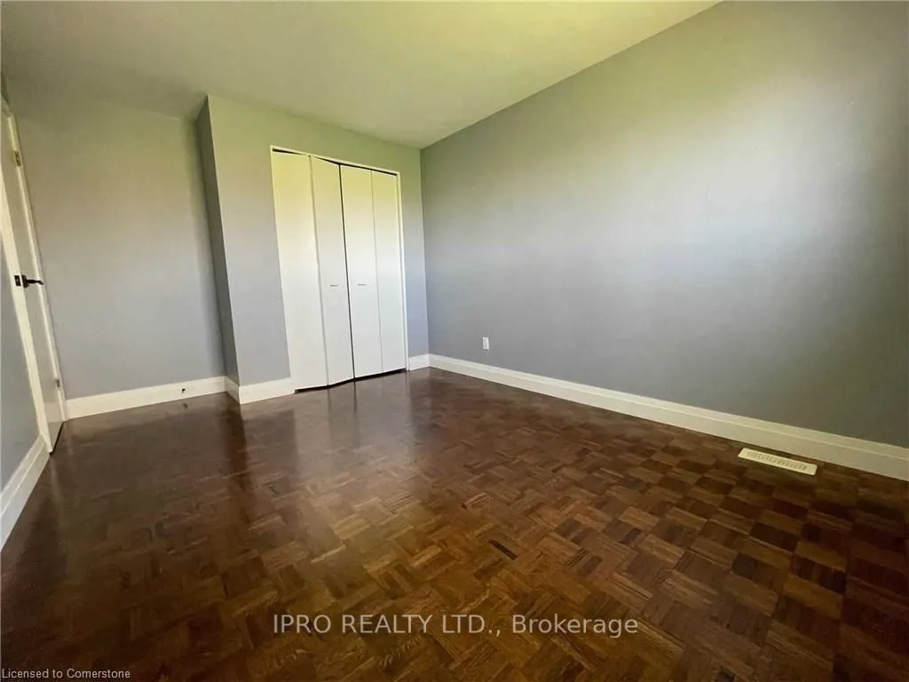 624 College Avenue W
