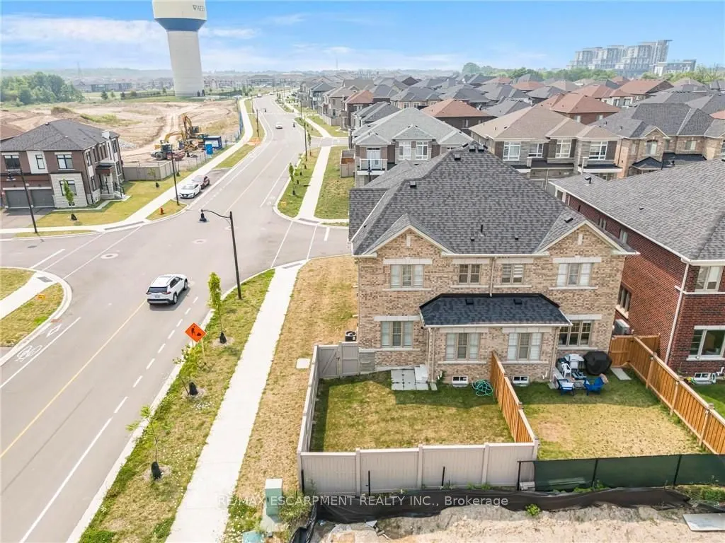 2 HOLCOMB Terrace