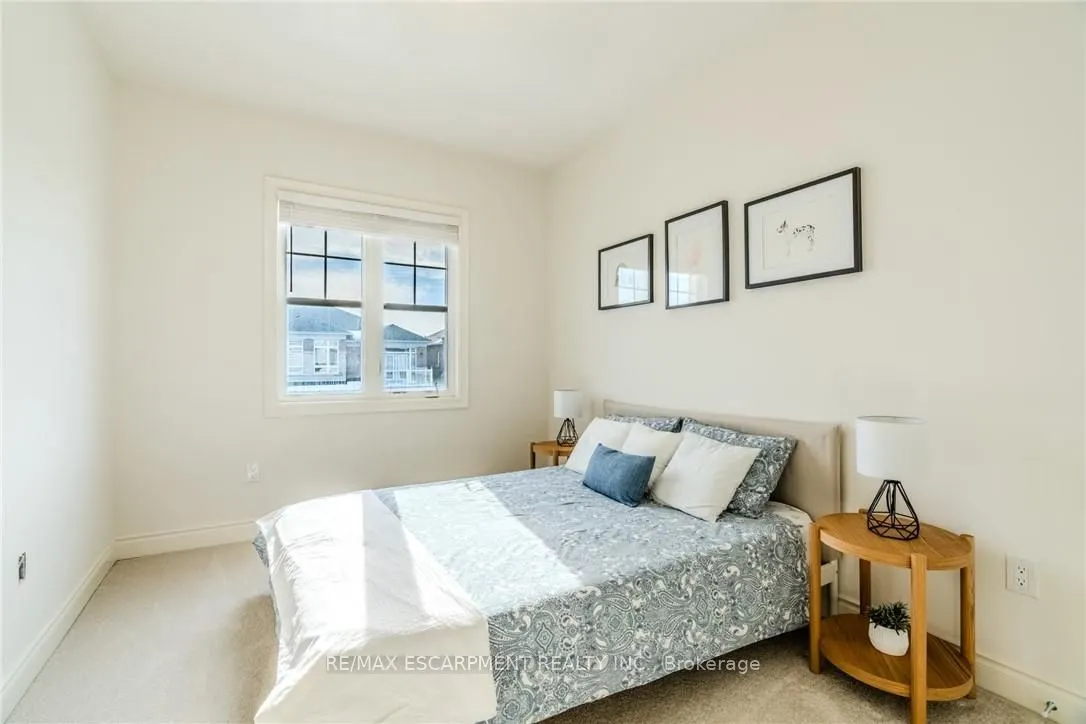 2 HOLCOMB Terrace