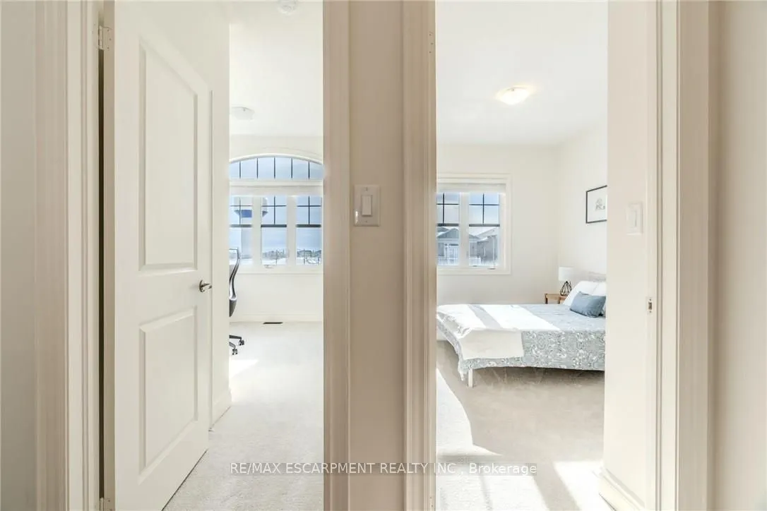2 HOLCOMB Terrace