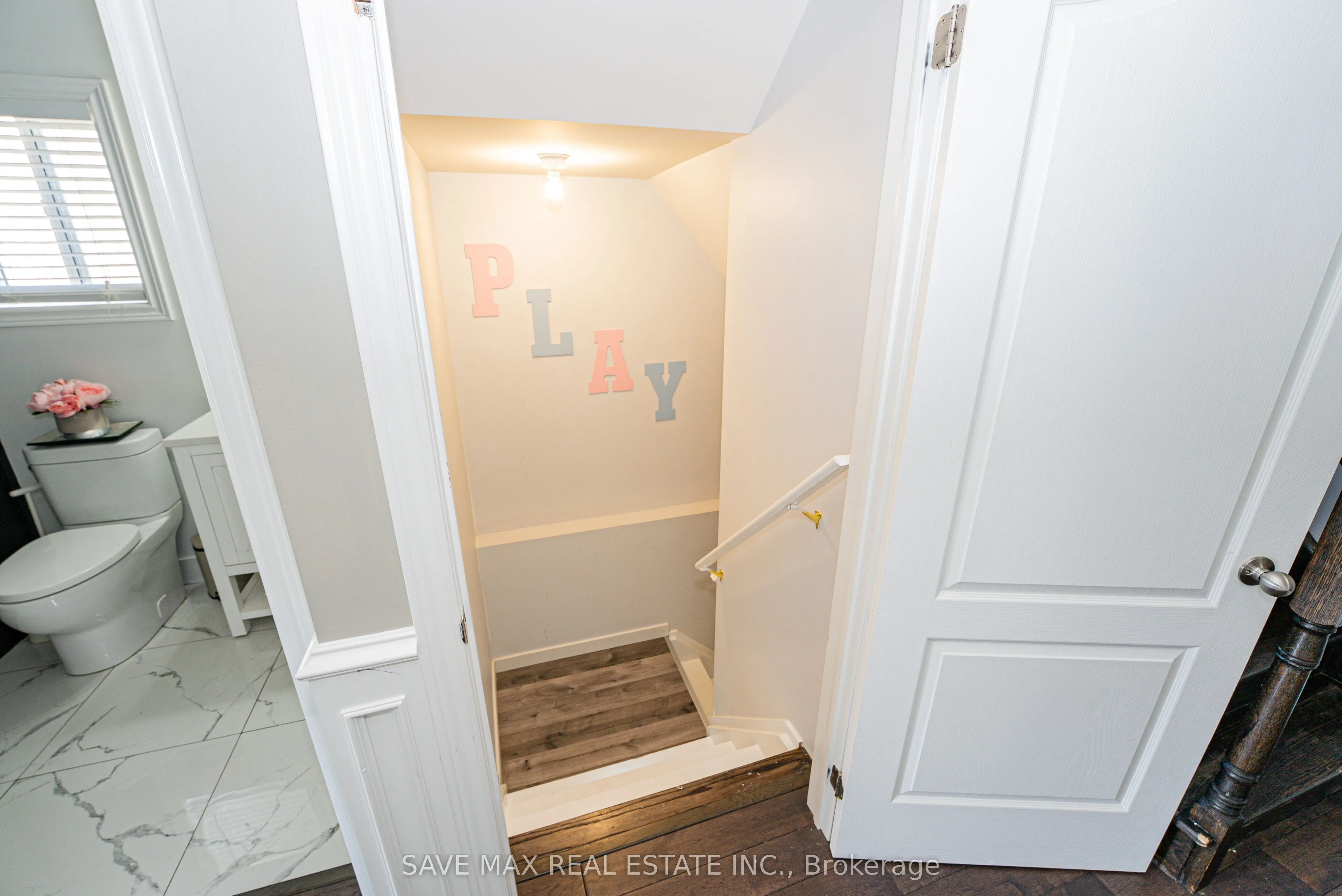 416 Tansley Street