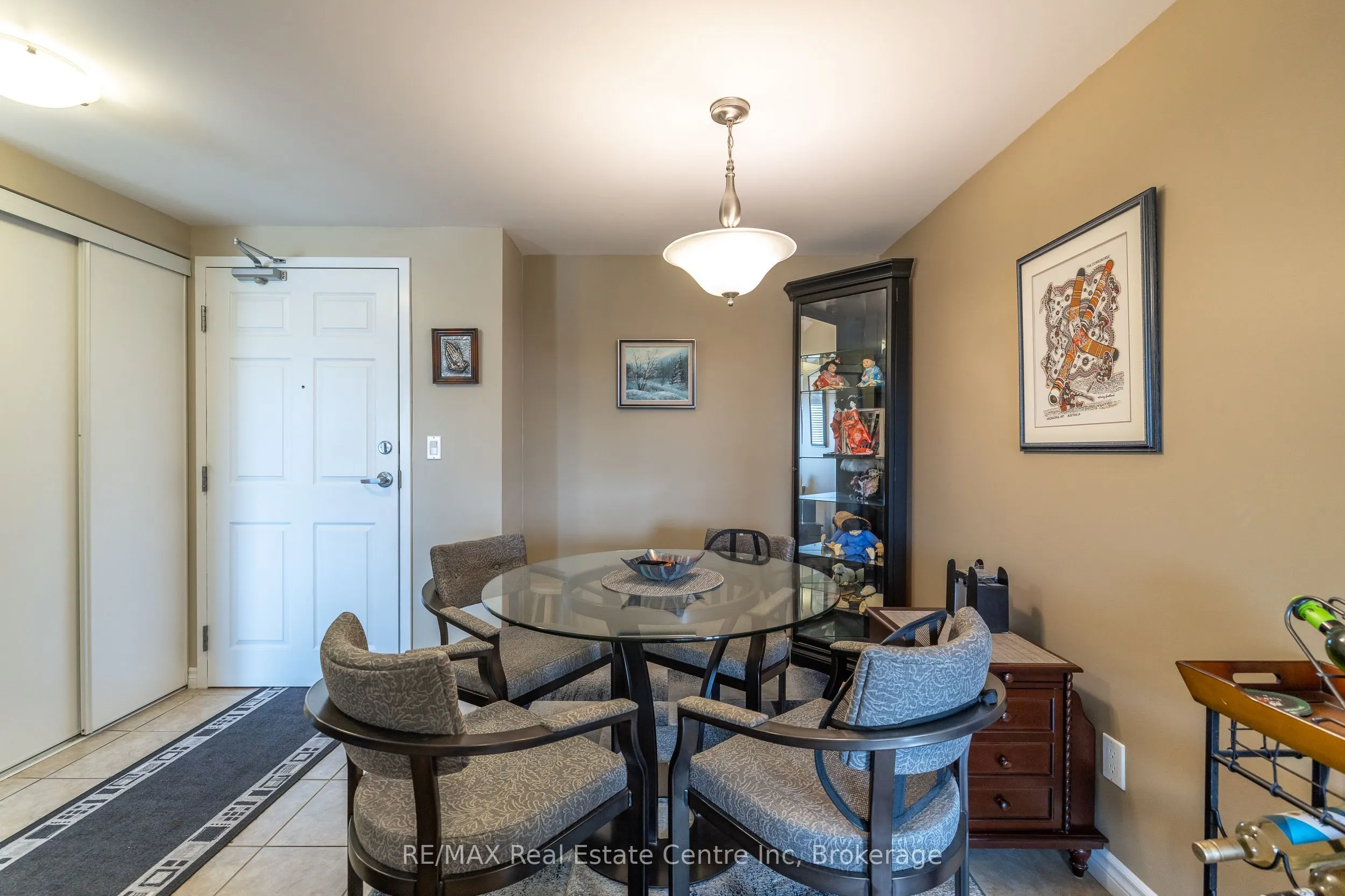 645 St David Street S, #413