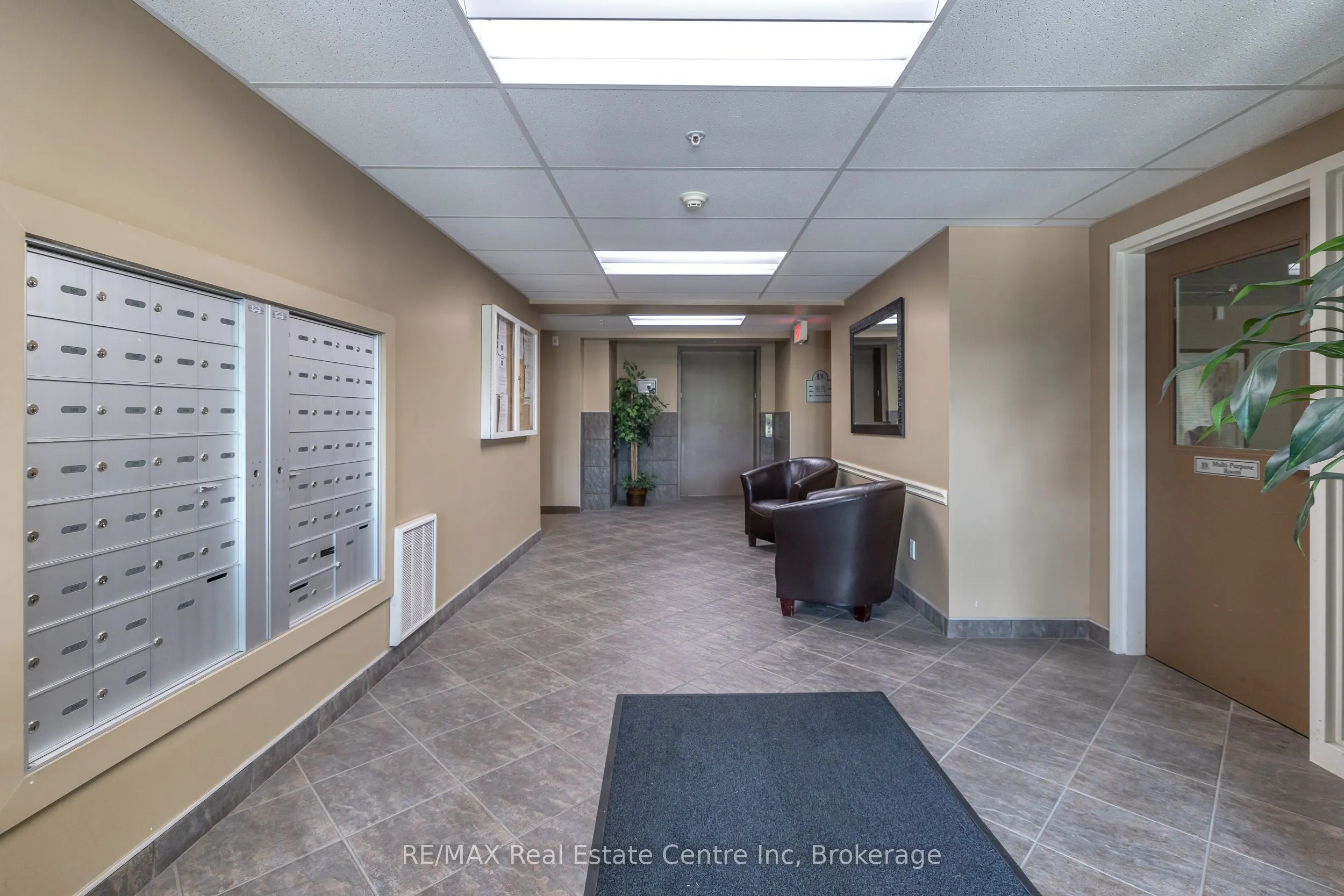 645 St David Street S, #413