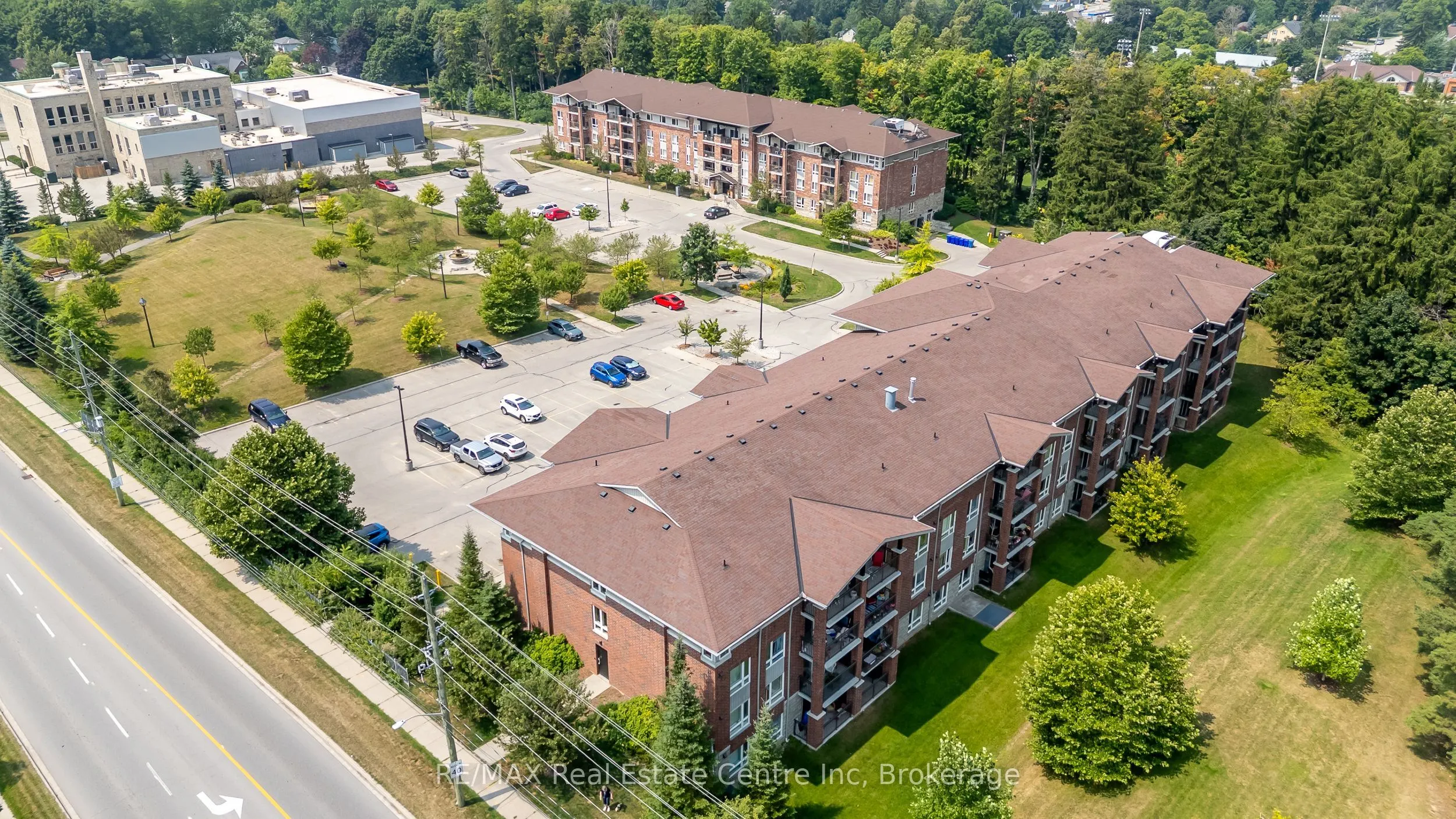 645 St David Street S, #413