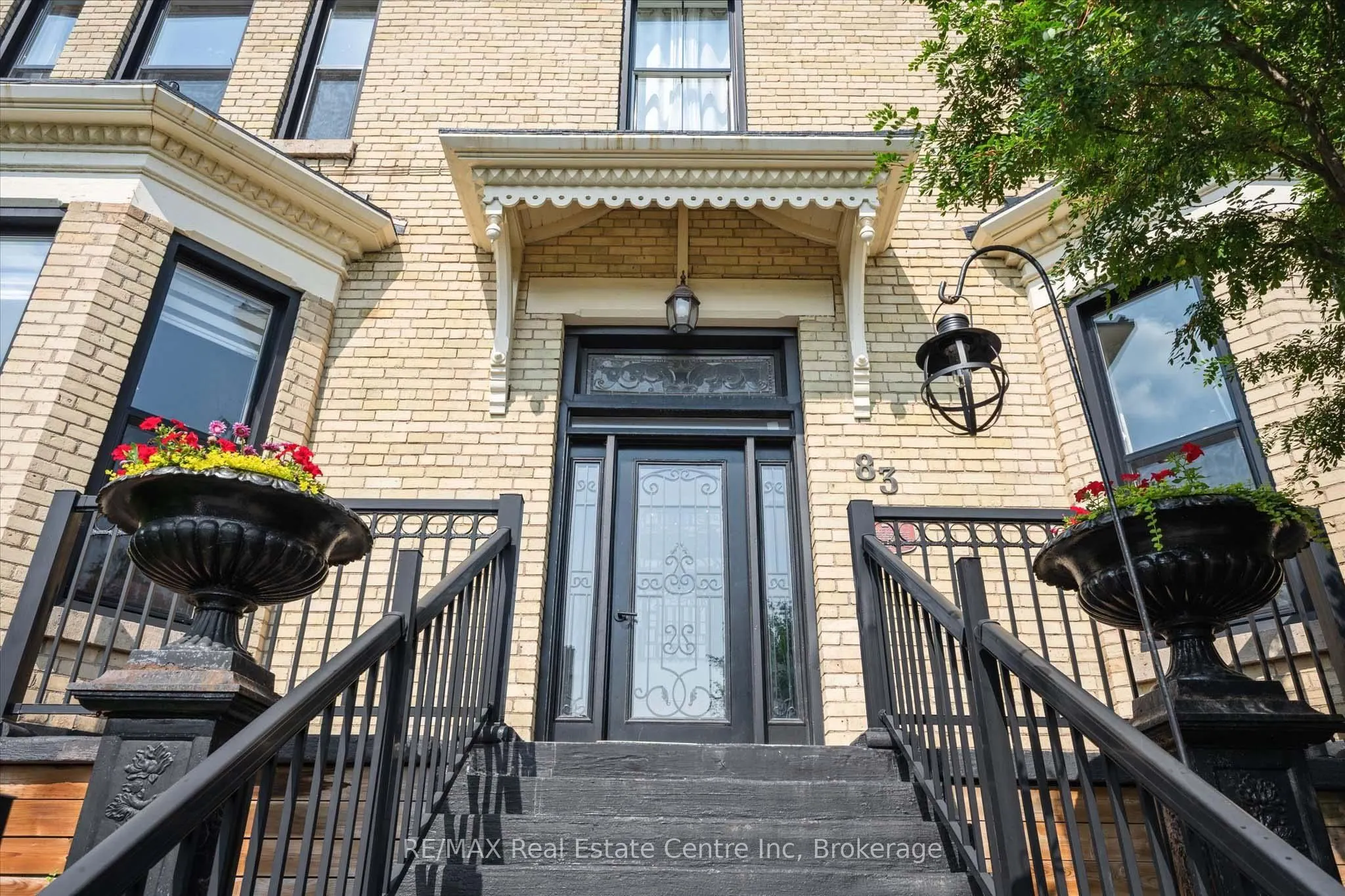 83 King Street