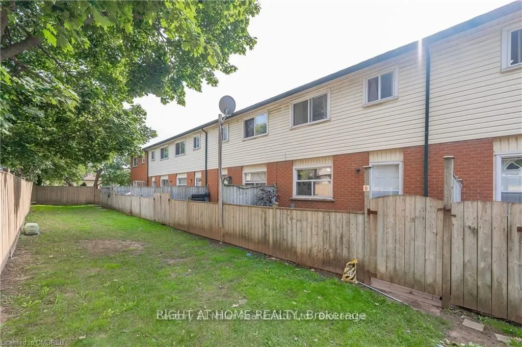 164 Jansen Avenue, #6