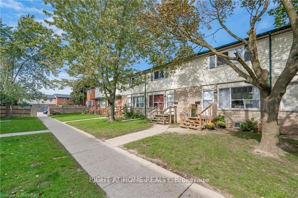 164 Jansen Avenue, #6