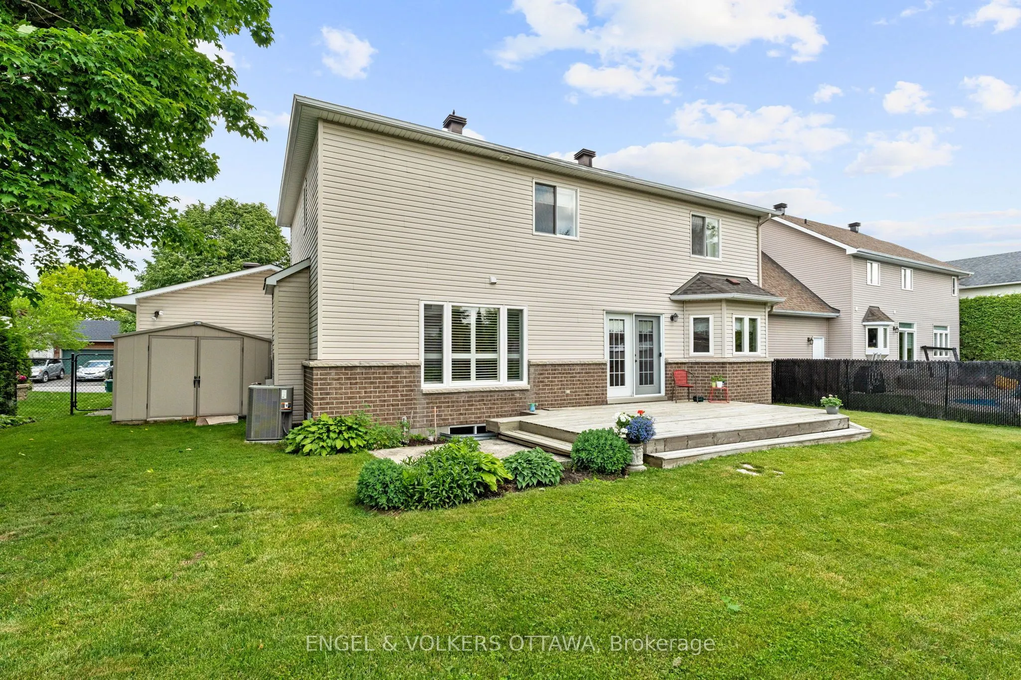 35 Heritage Grove Crescent
