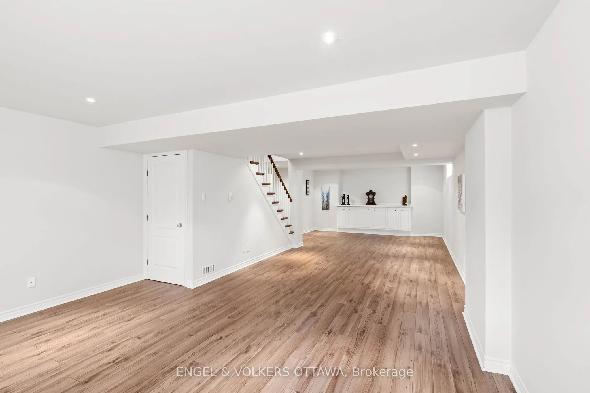 35 Heritage Grove Crescent