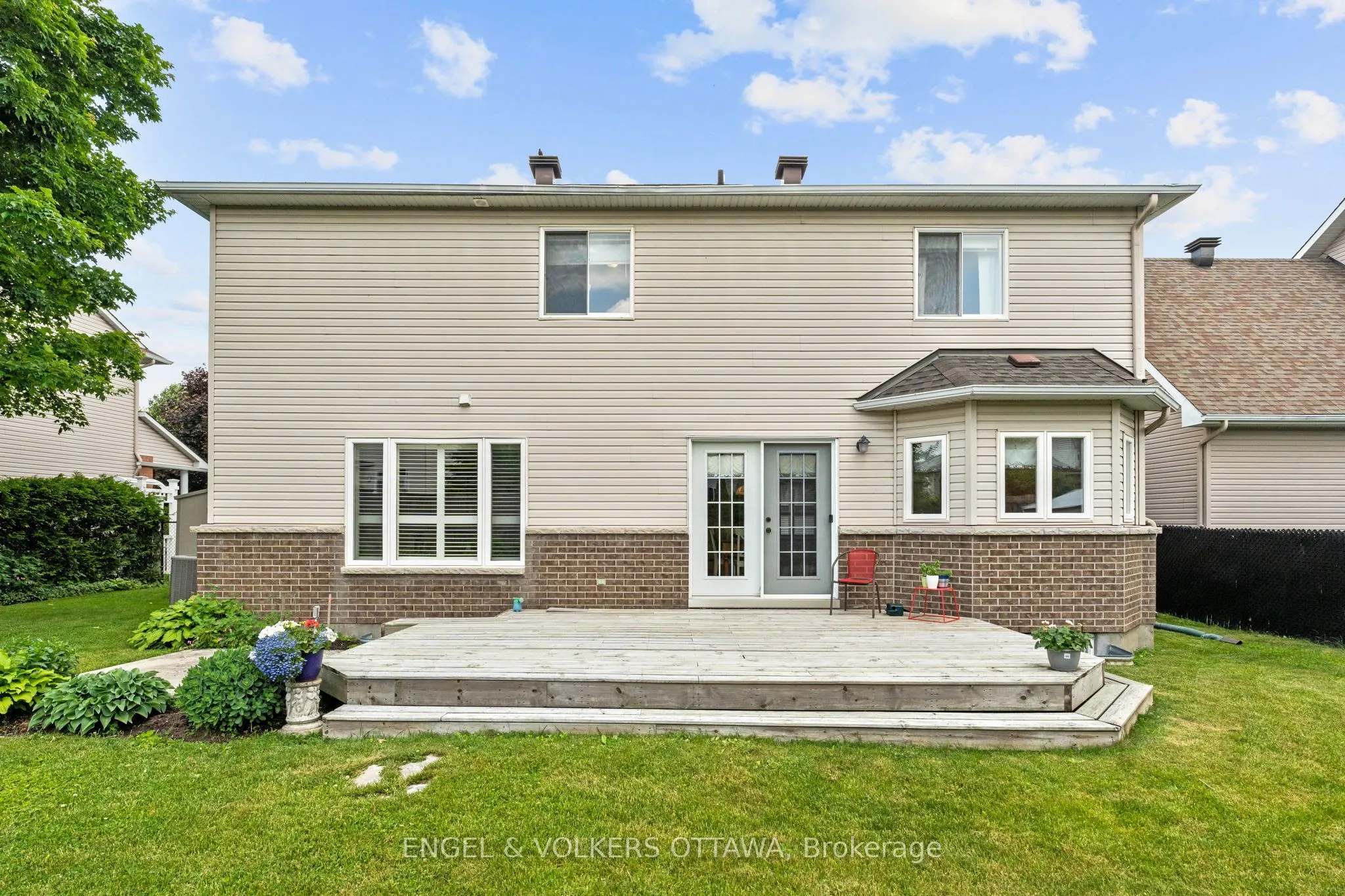 35 Heritage Grove Crescent