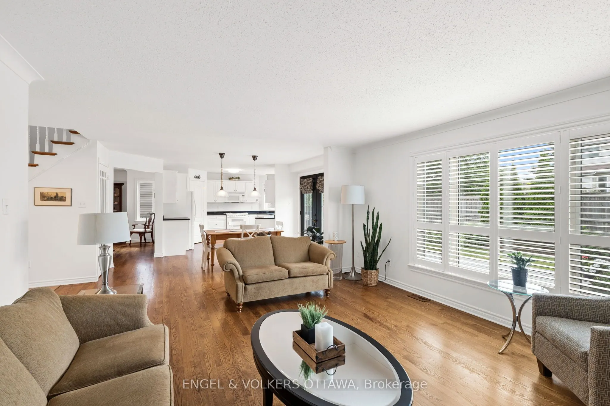 35 Heritage Grove Crescent