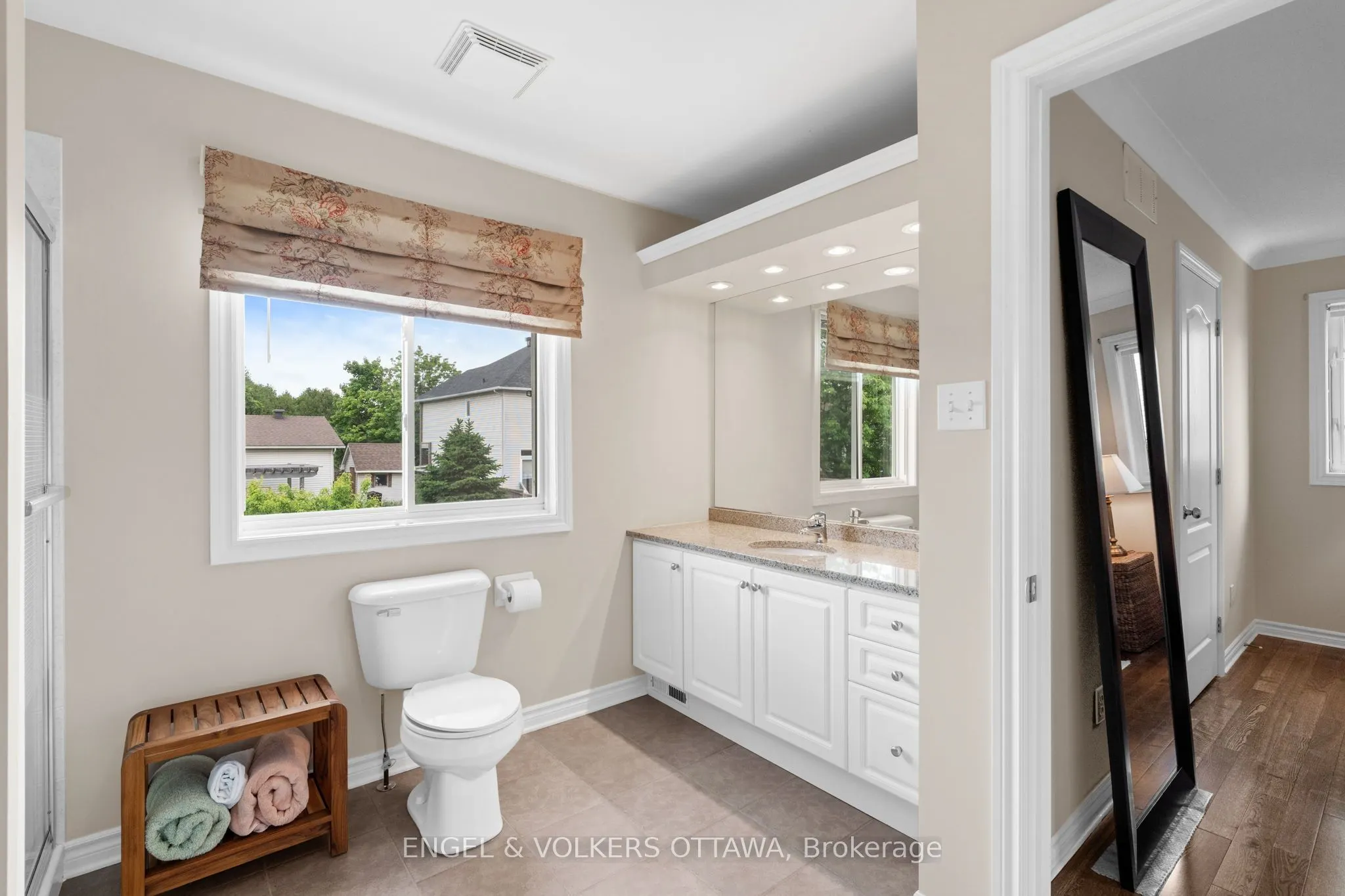 35 Heritage Grove Crescent