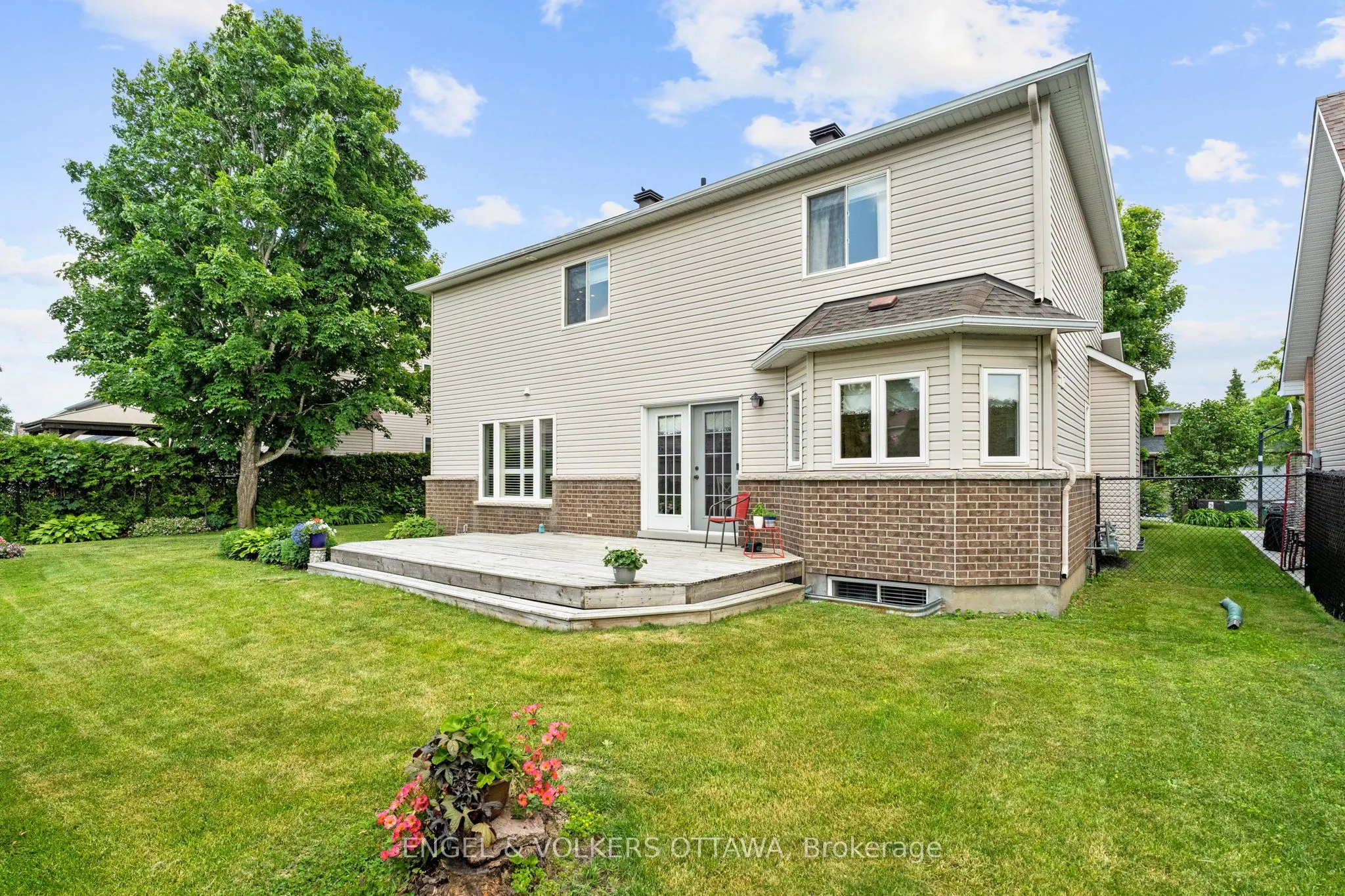 35 Heritage Grove Crescent