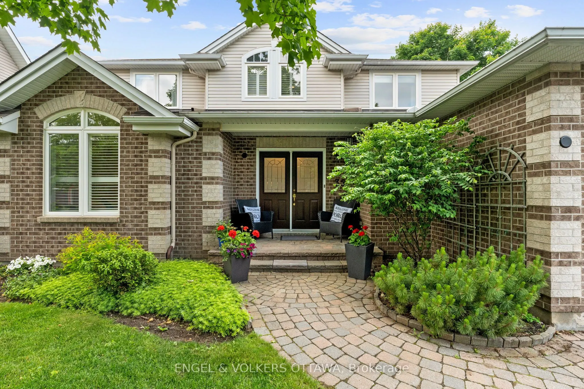 35 Heritage Grove Crescent
