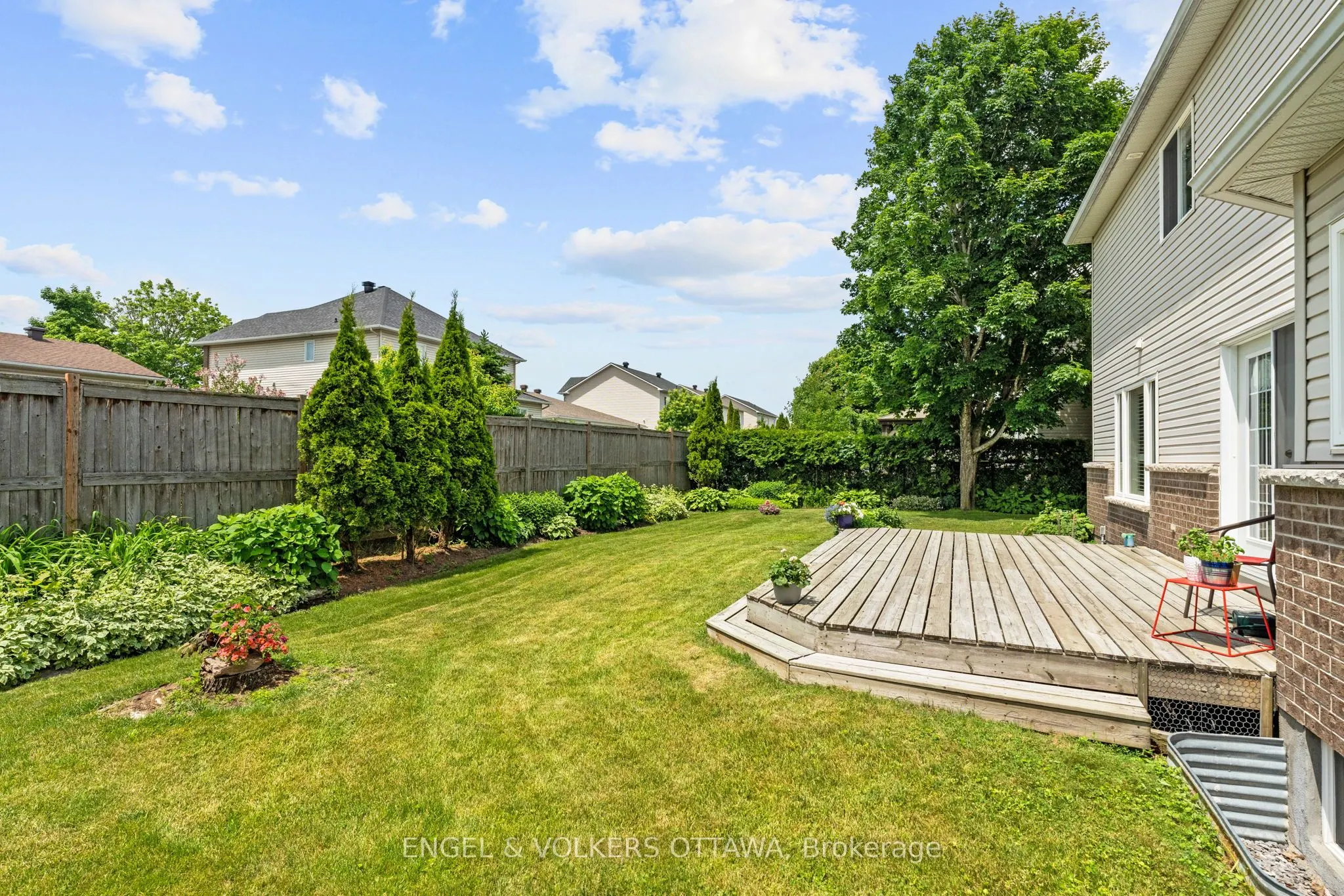 35 Heritage Grove Crescent
