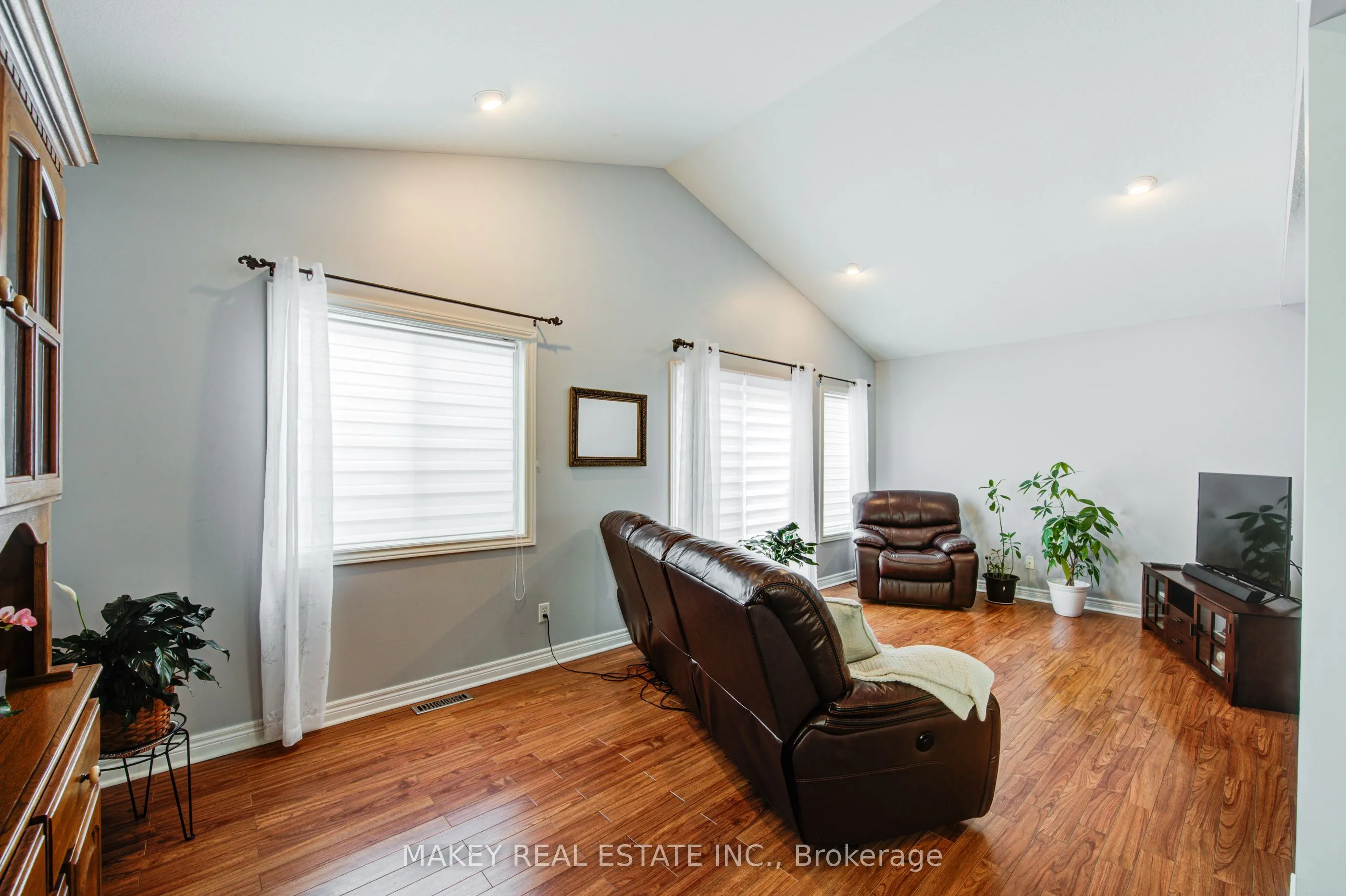 541 Alberta Avenue