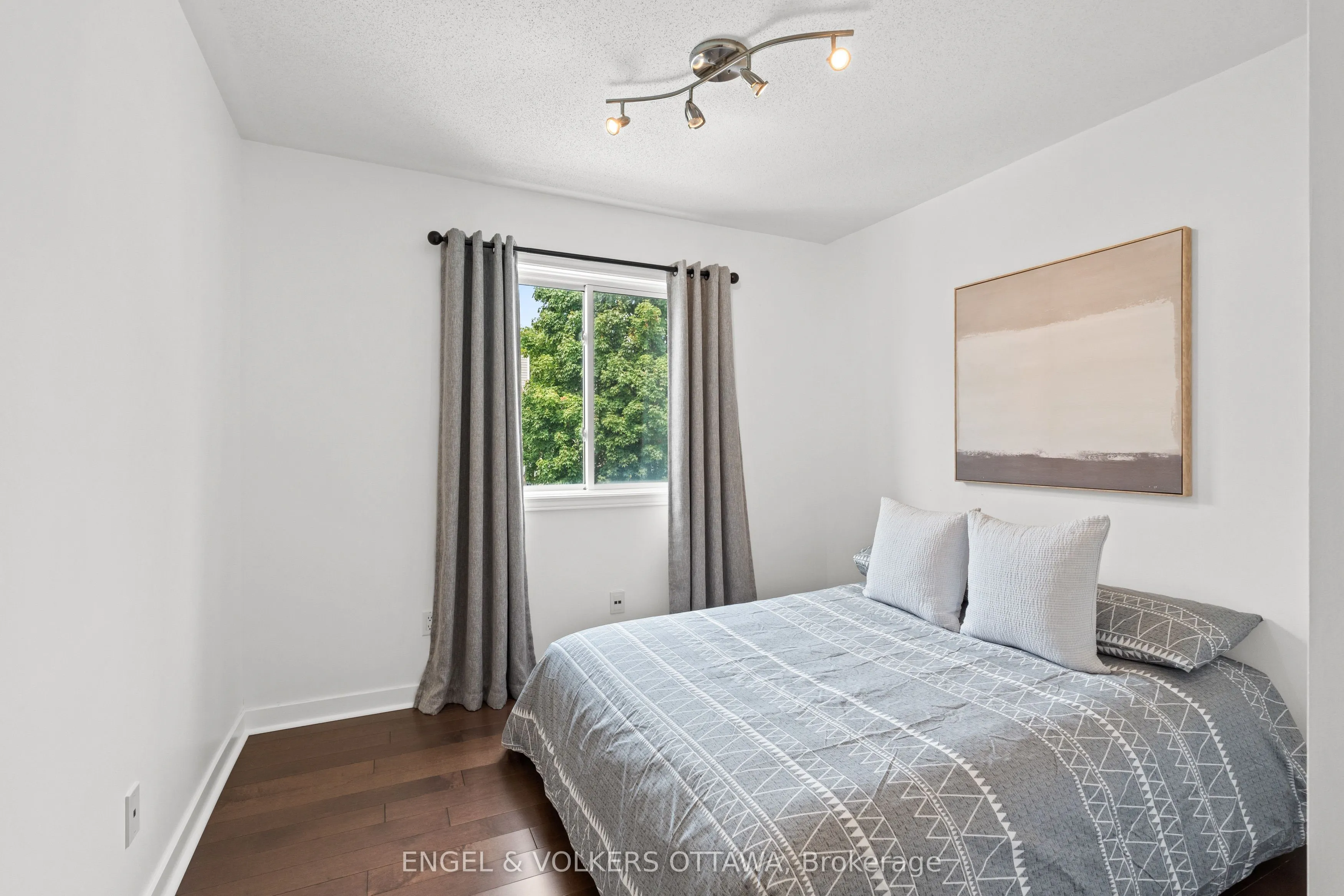21 Mayford Avenue
