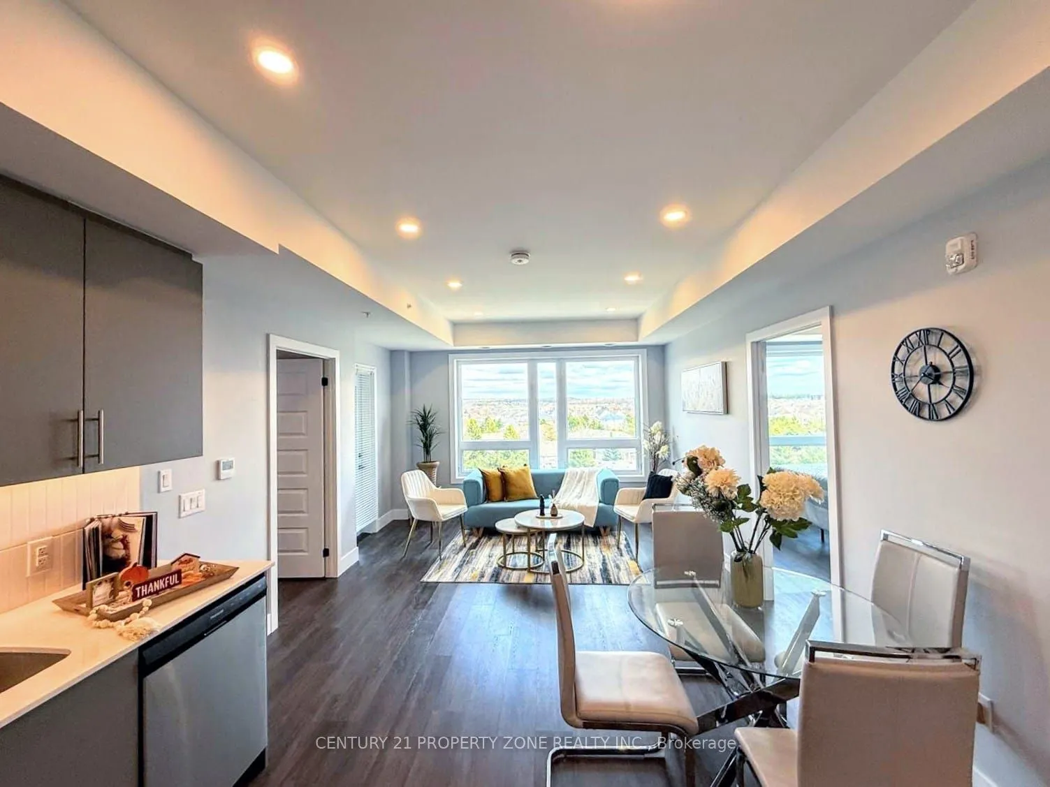 26 Lowes Road, #604