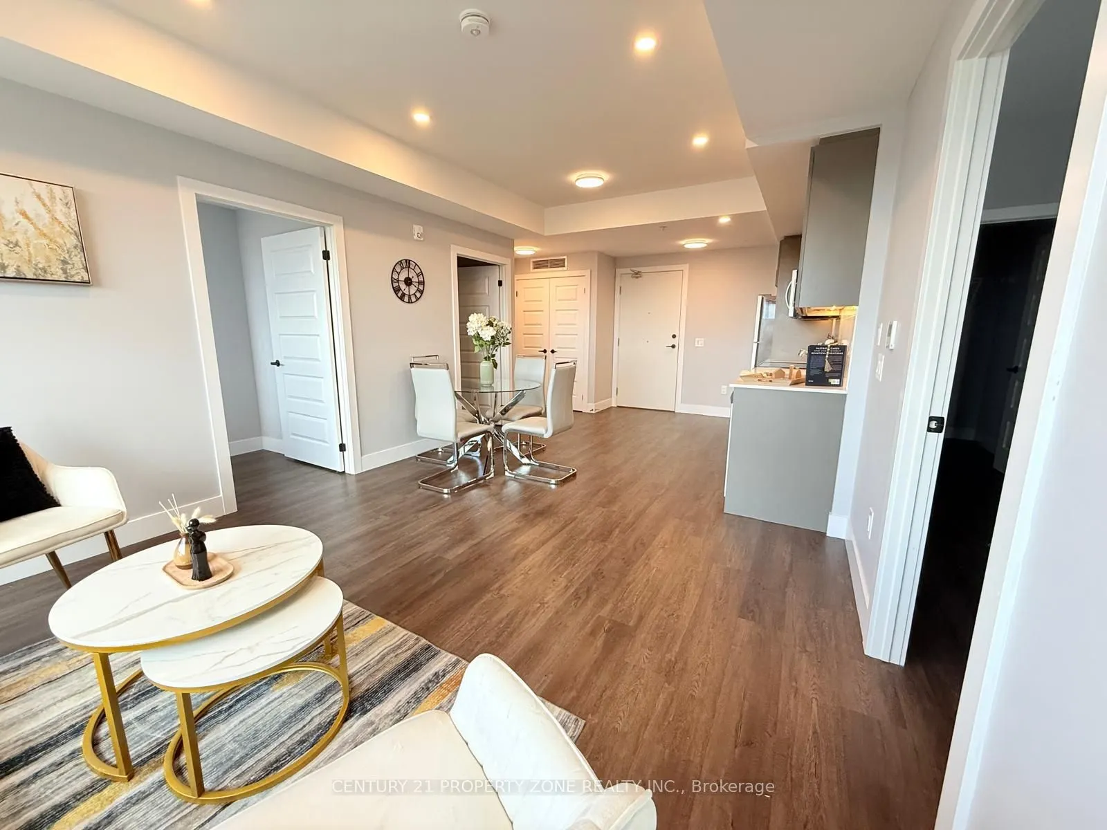 26 Lowes Road, #604