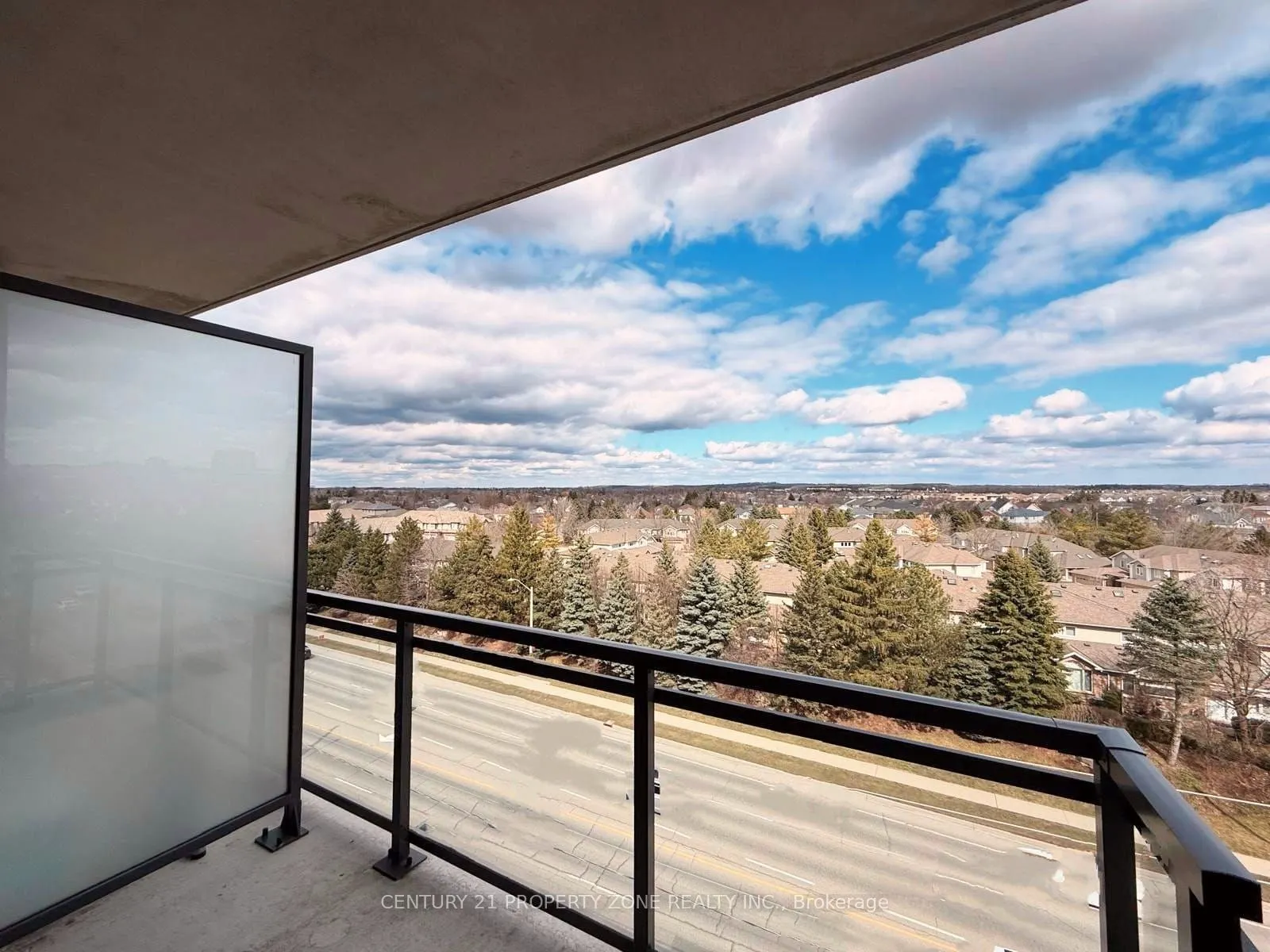 26 Lowes Road, #604