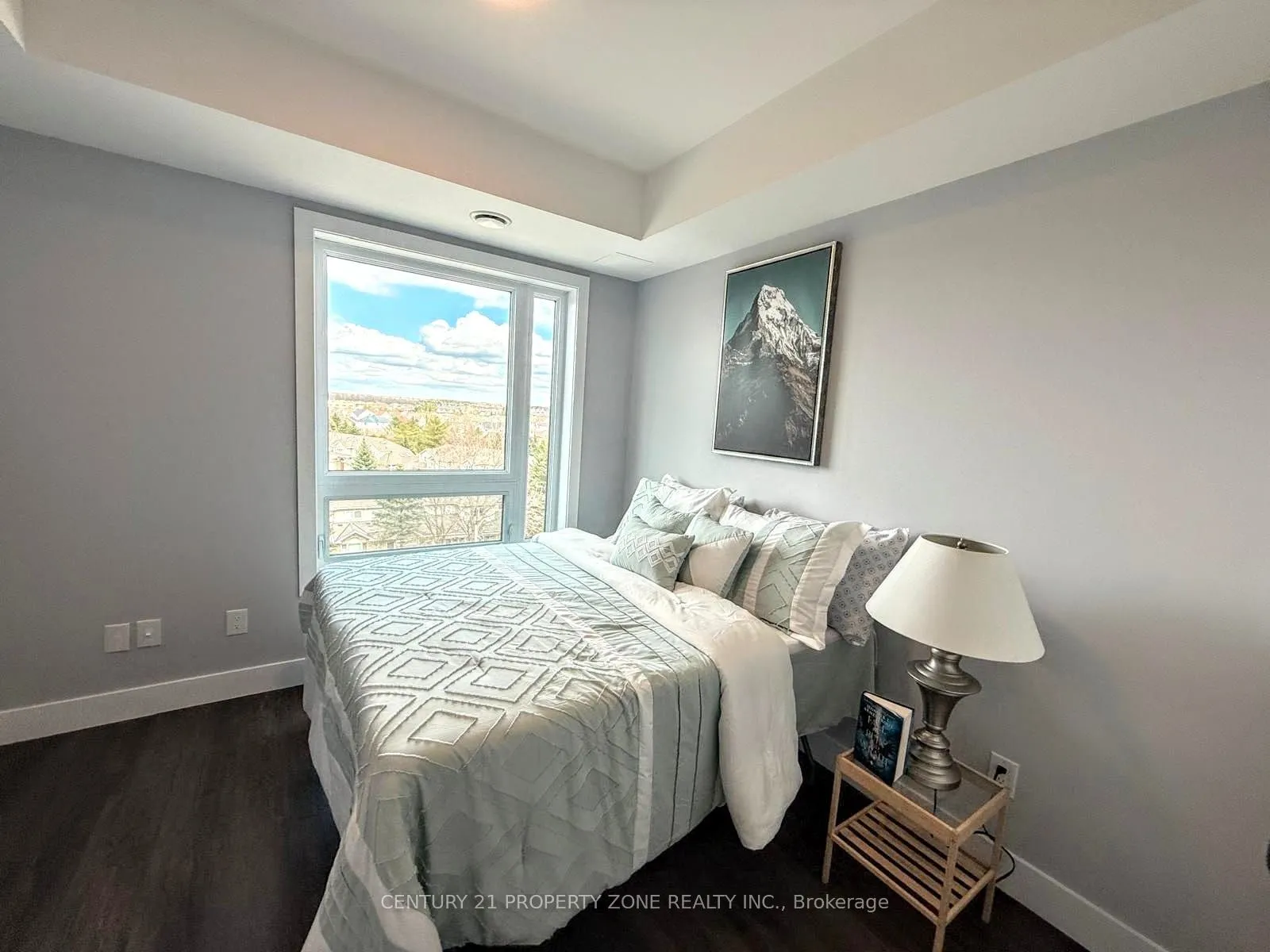 26 Lowes Road, #604