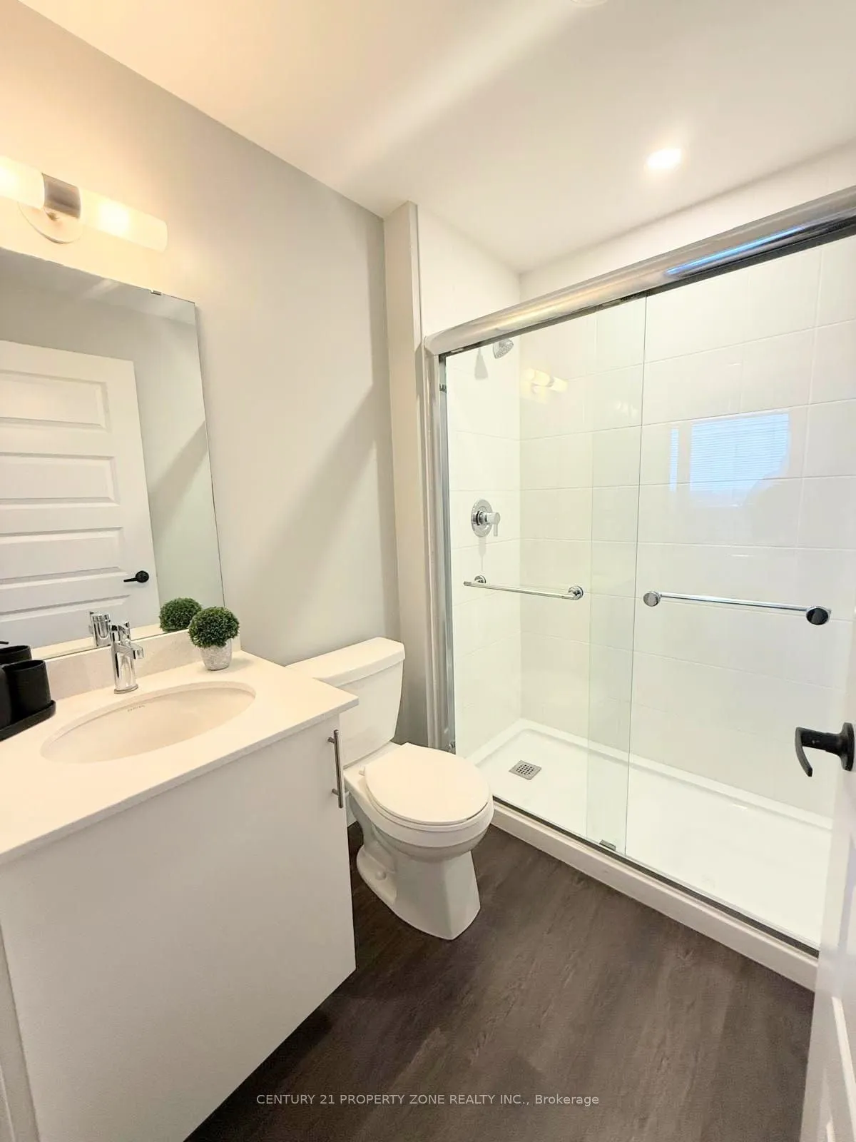 26 Lowes Road, #604