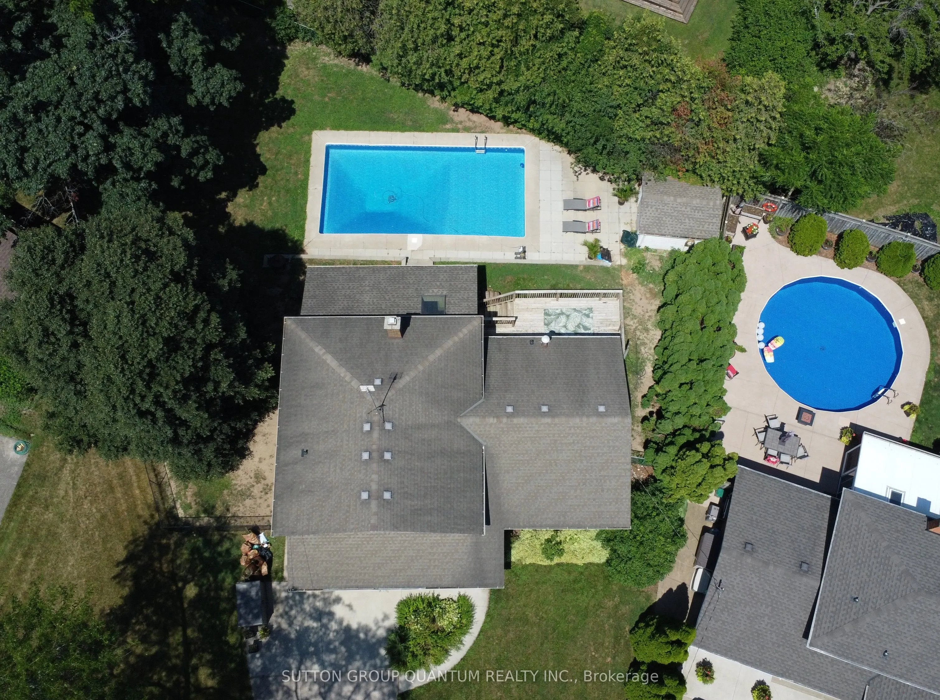 3 Colonial Court