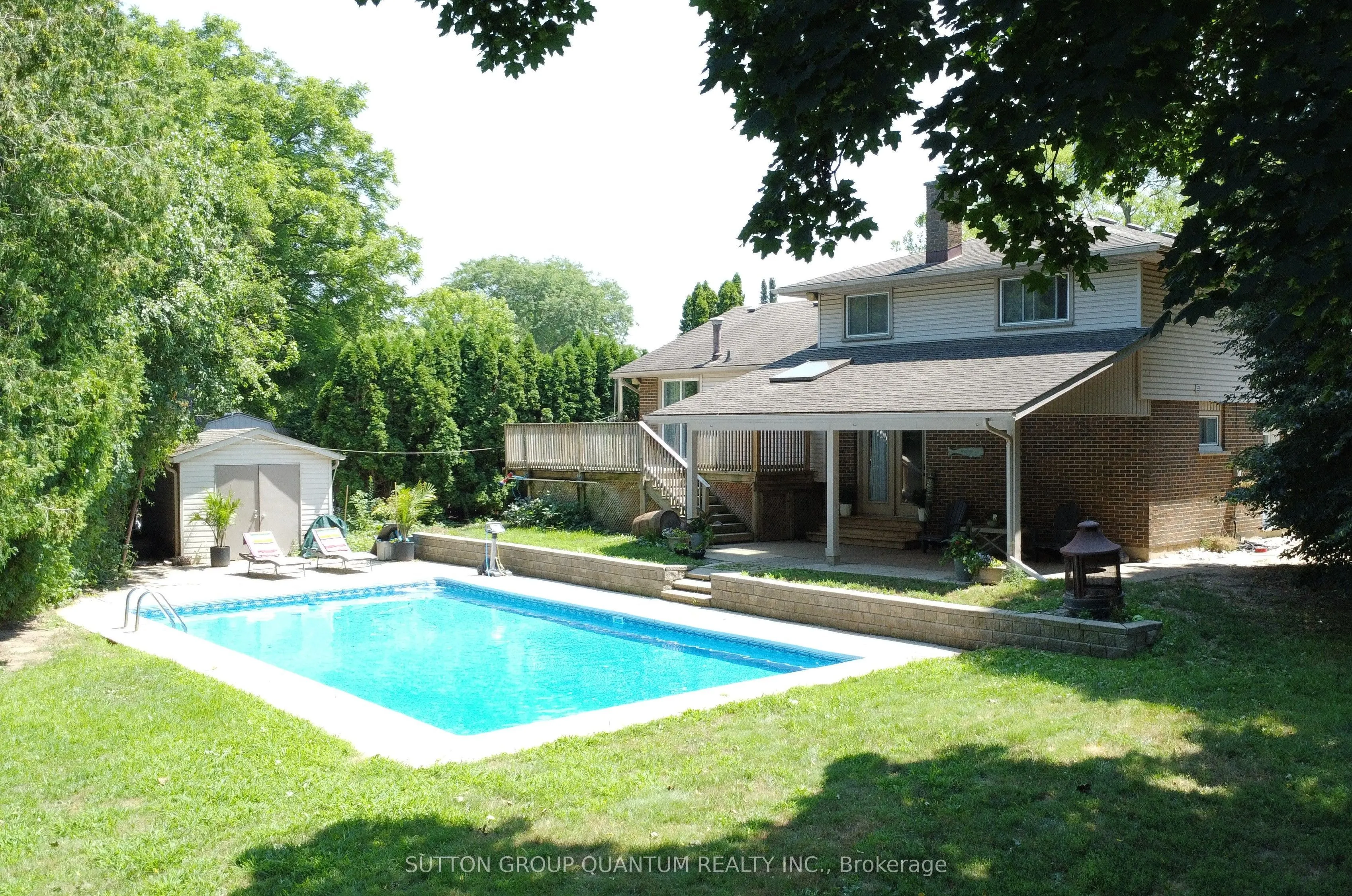 3 Colonial Court