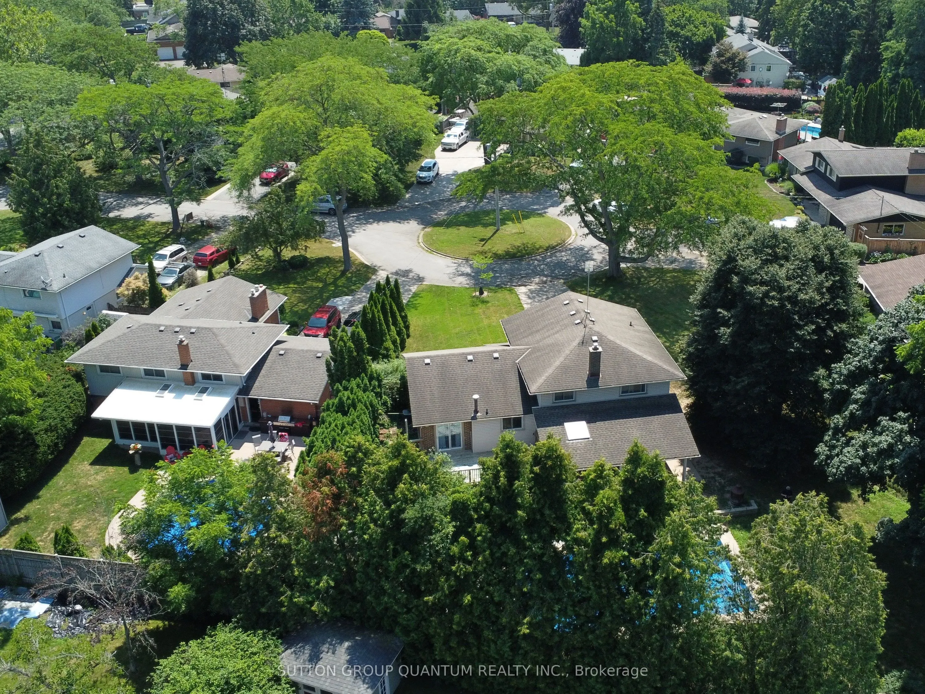 3 Colonial Court