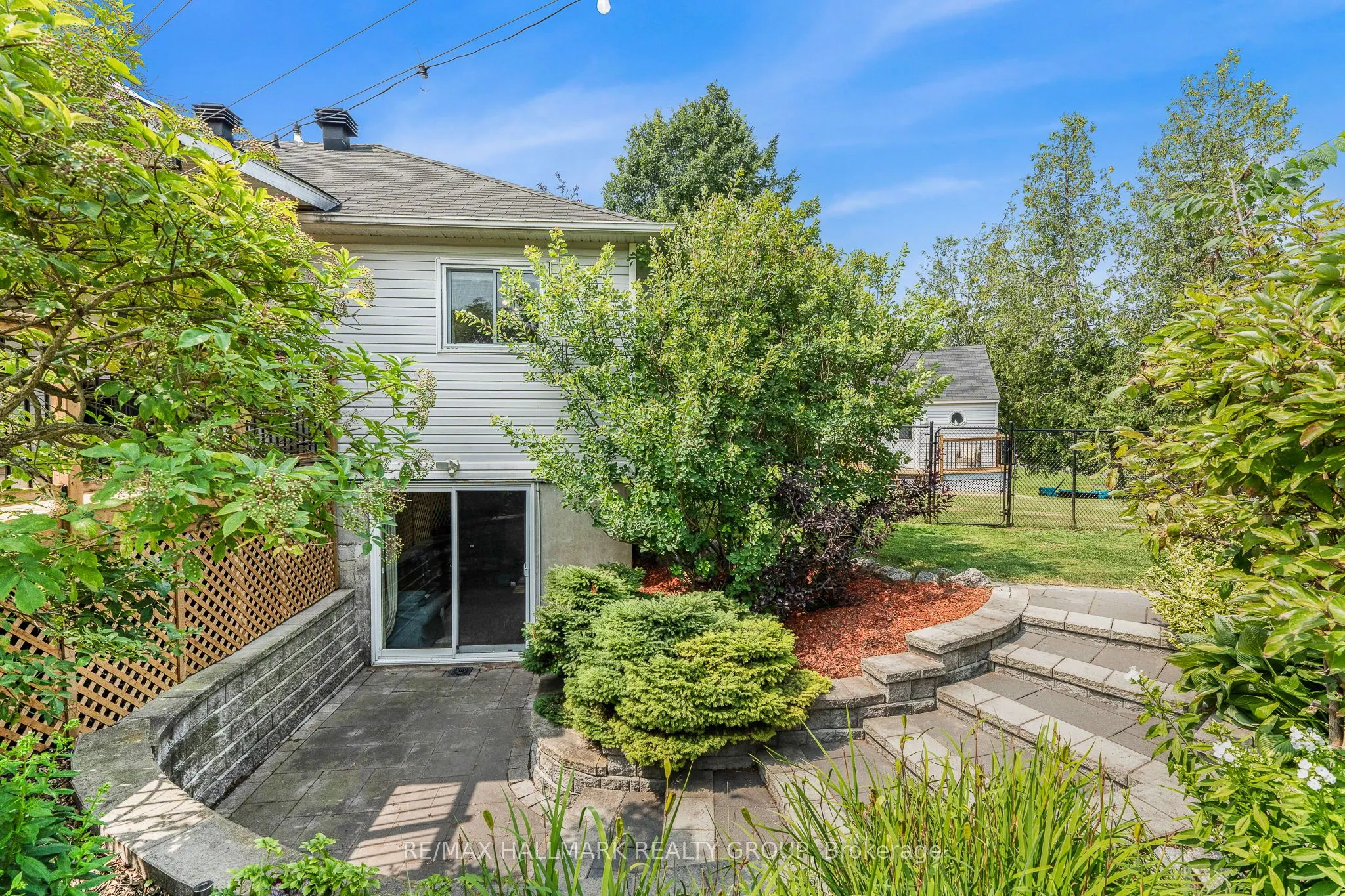 565 Landry Street