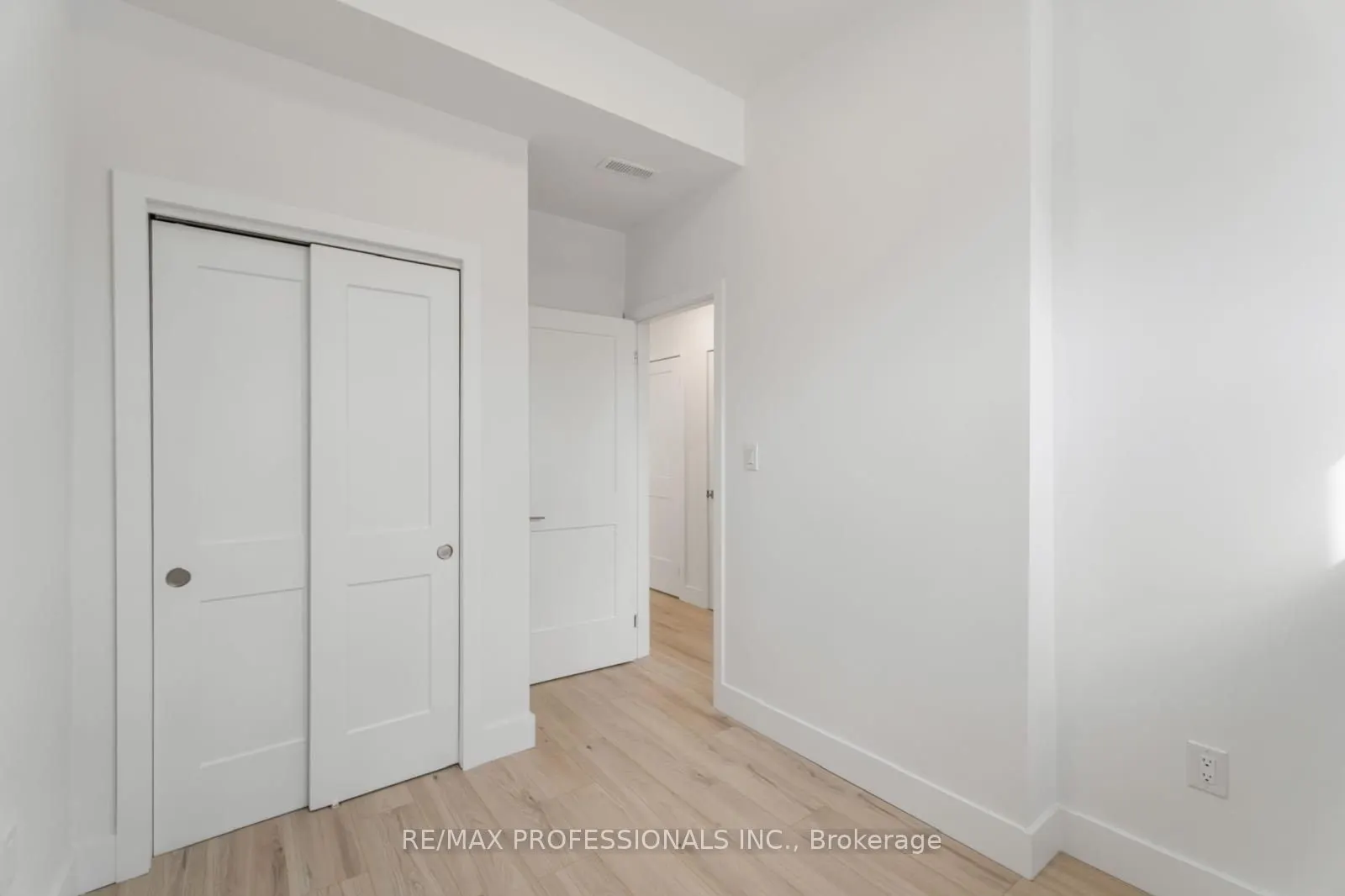 7277 Wilson Crescent, #106