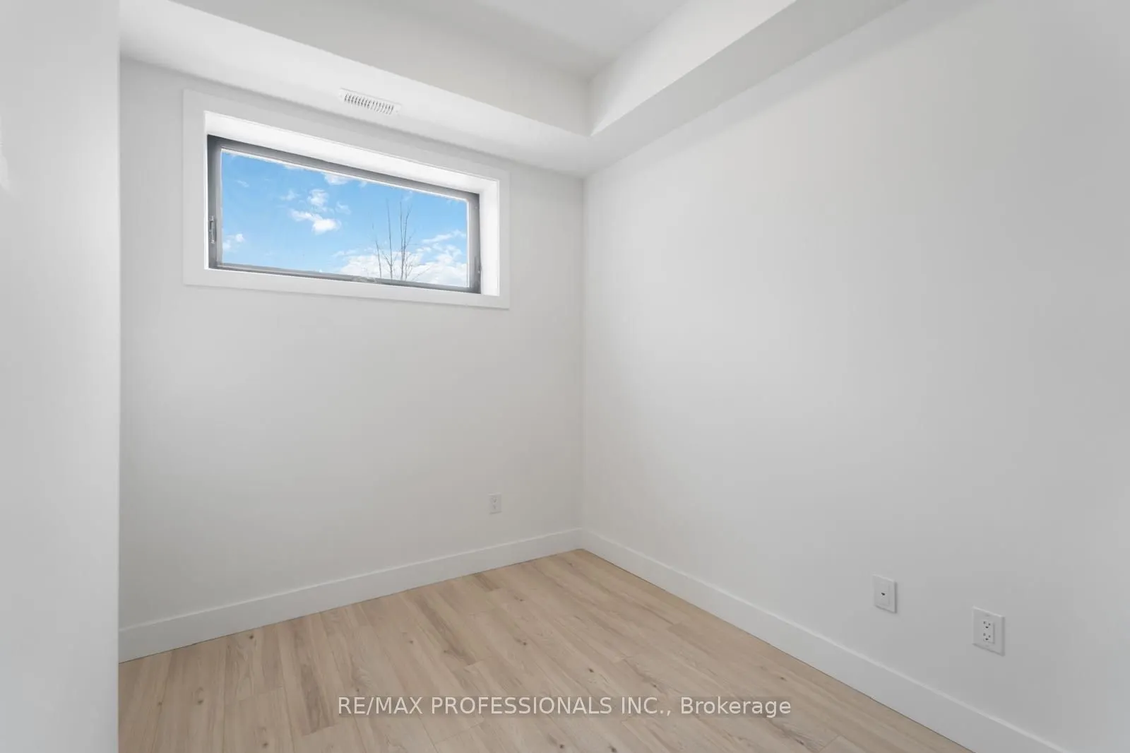 7277 Wilson Crescent, #106