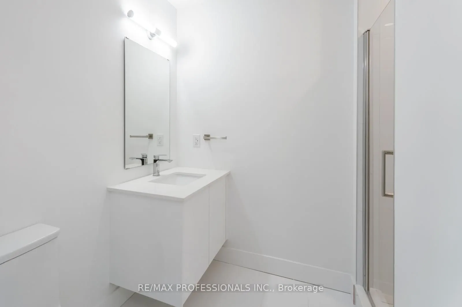 7277 Wilson Crescent, #106