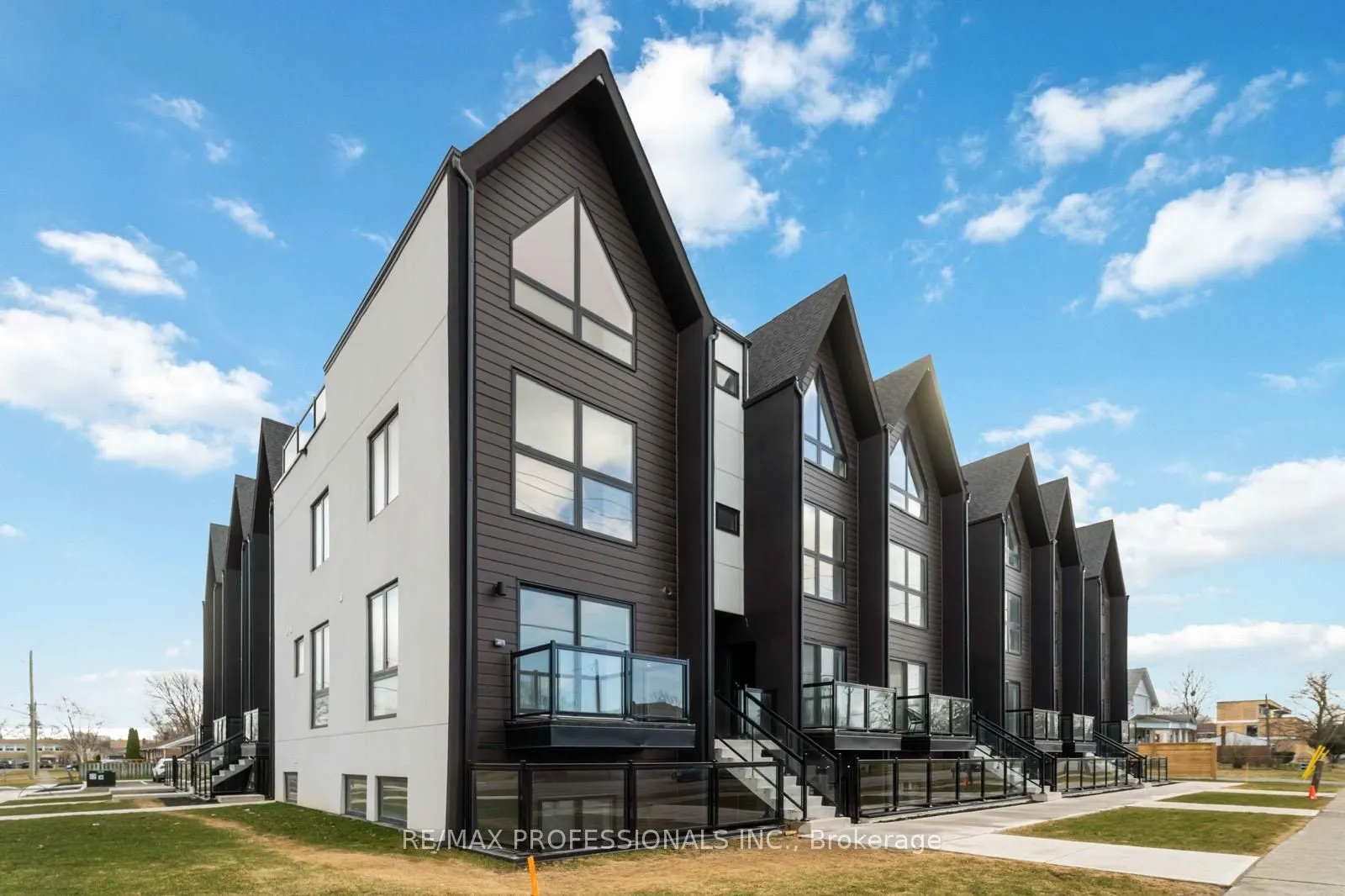 7277 Wilson Crescent, #106