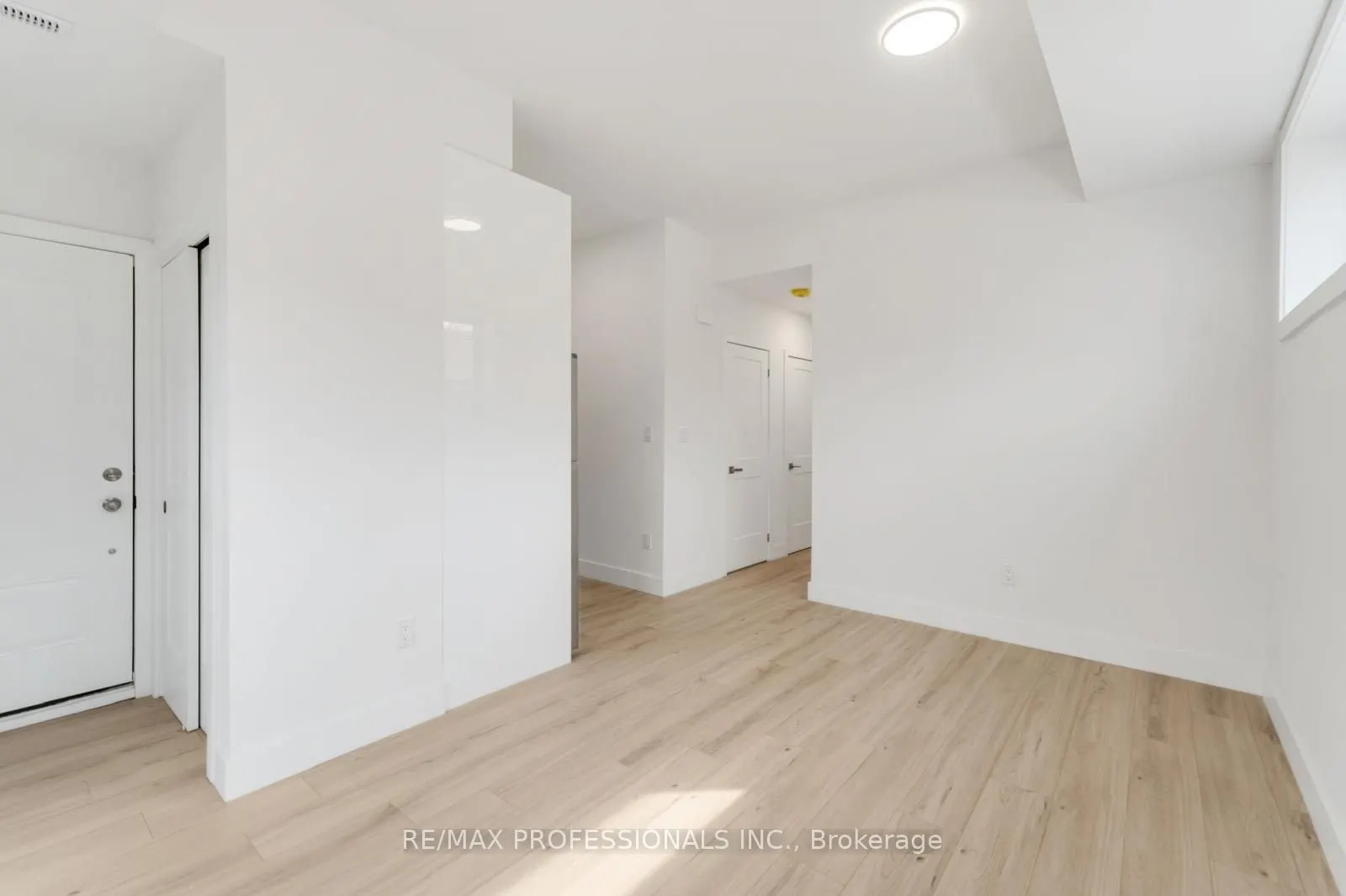 7277 Wilson Crescent, #106
