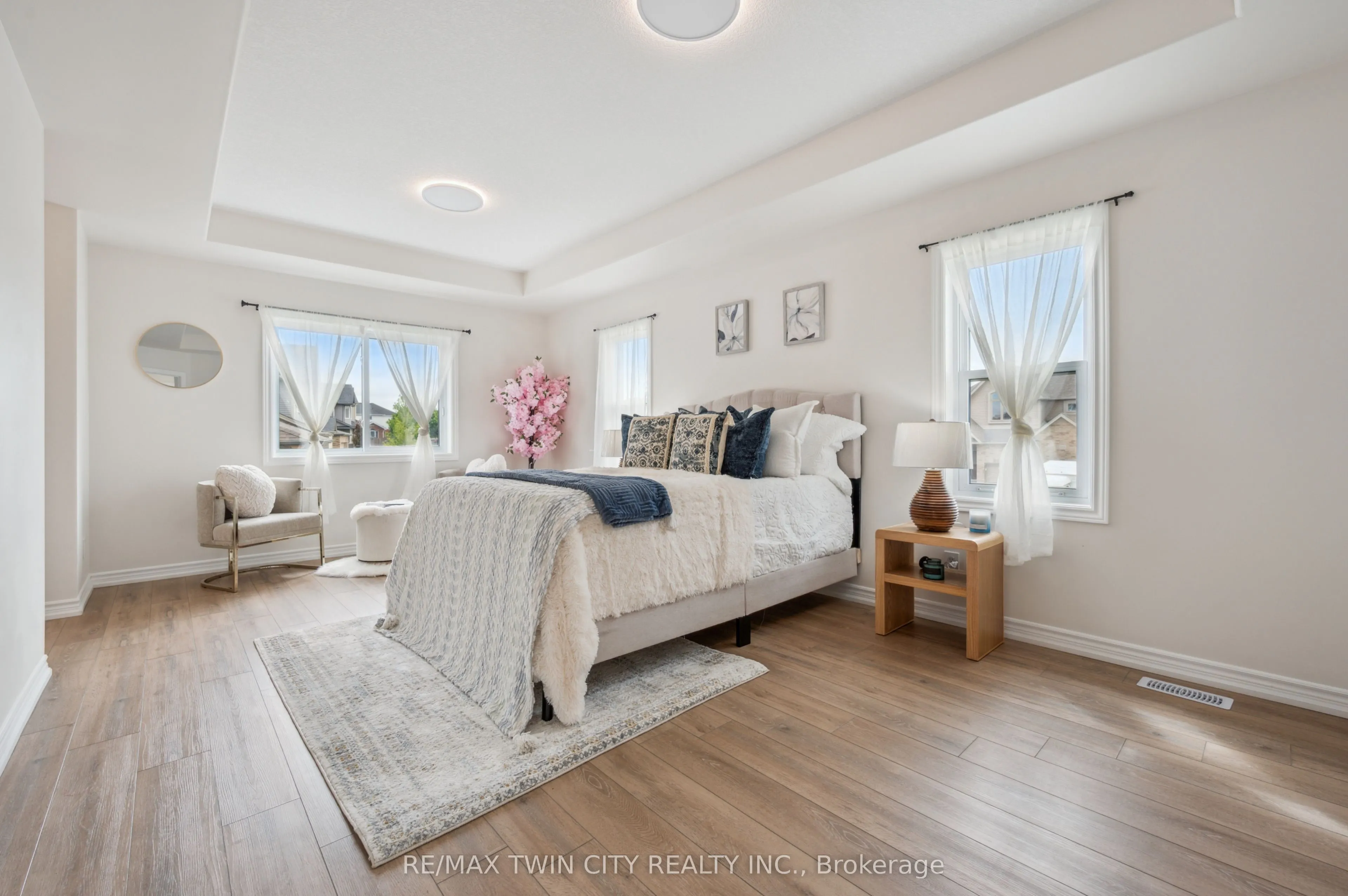 450 Applegate Court