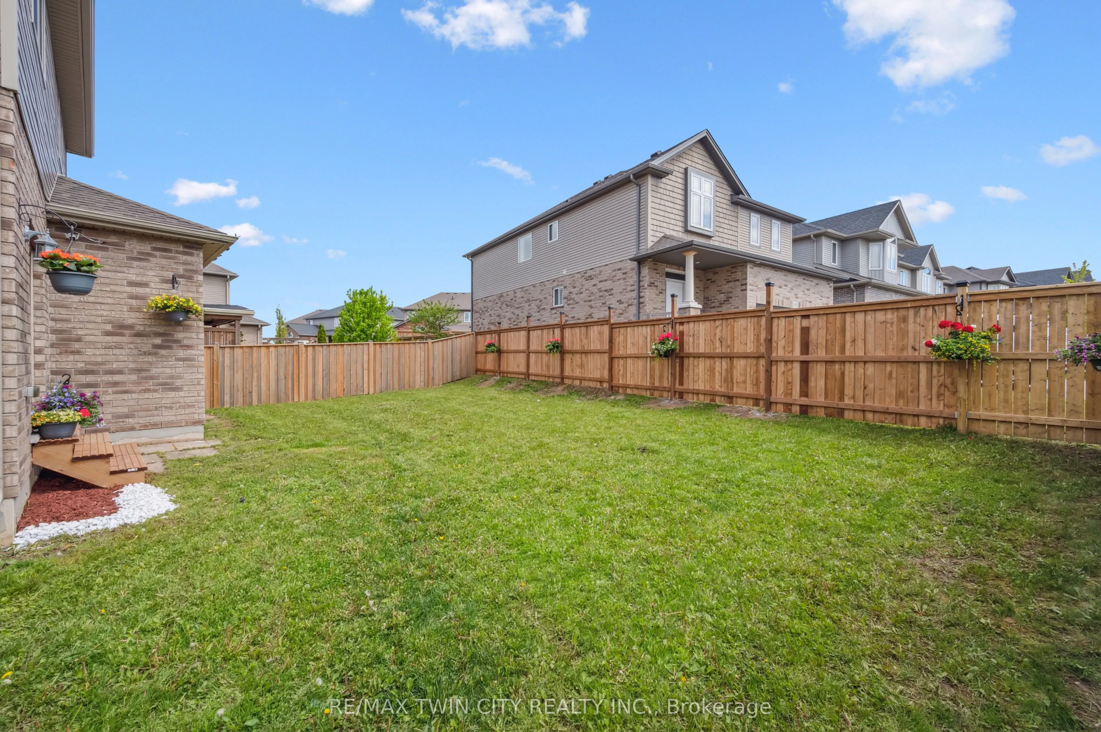 450 Applegate Court