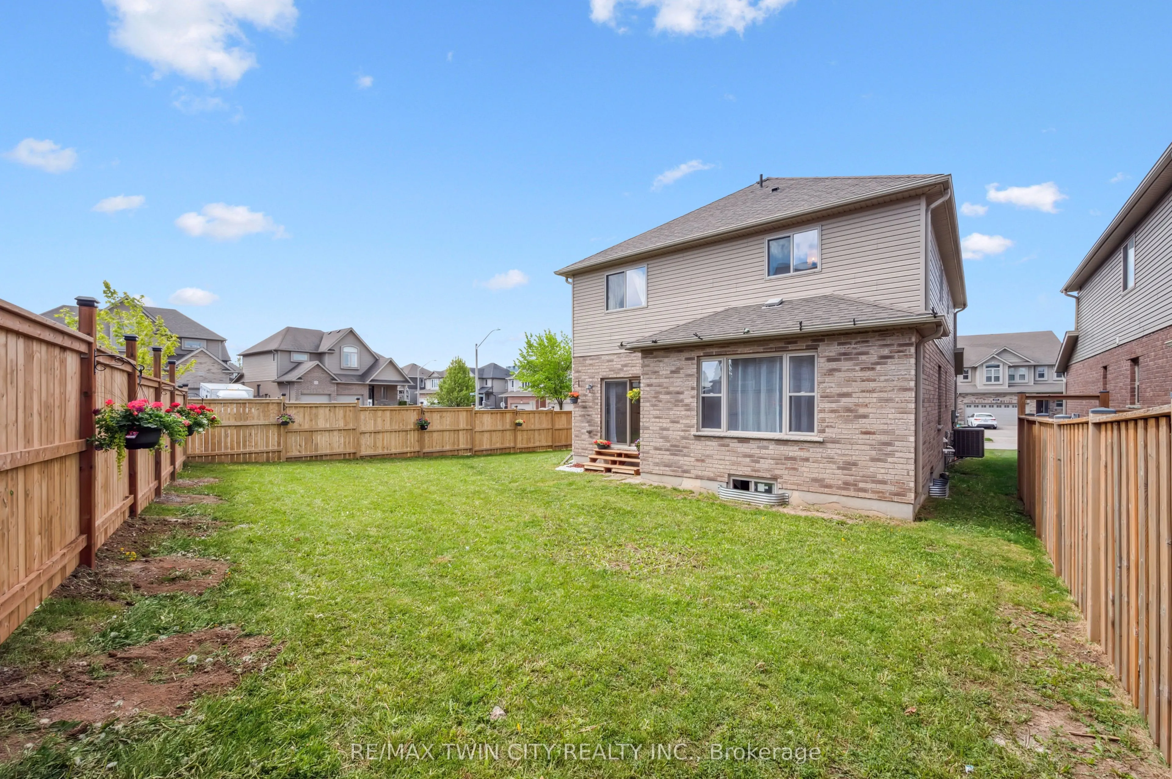 450 Applegate Court