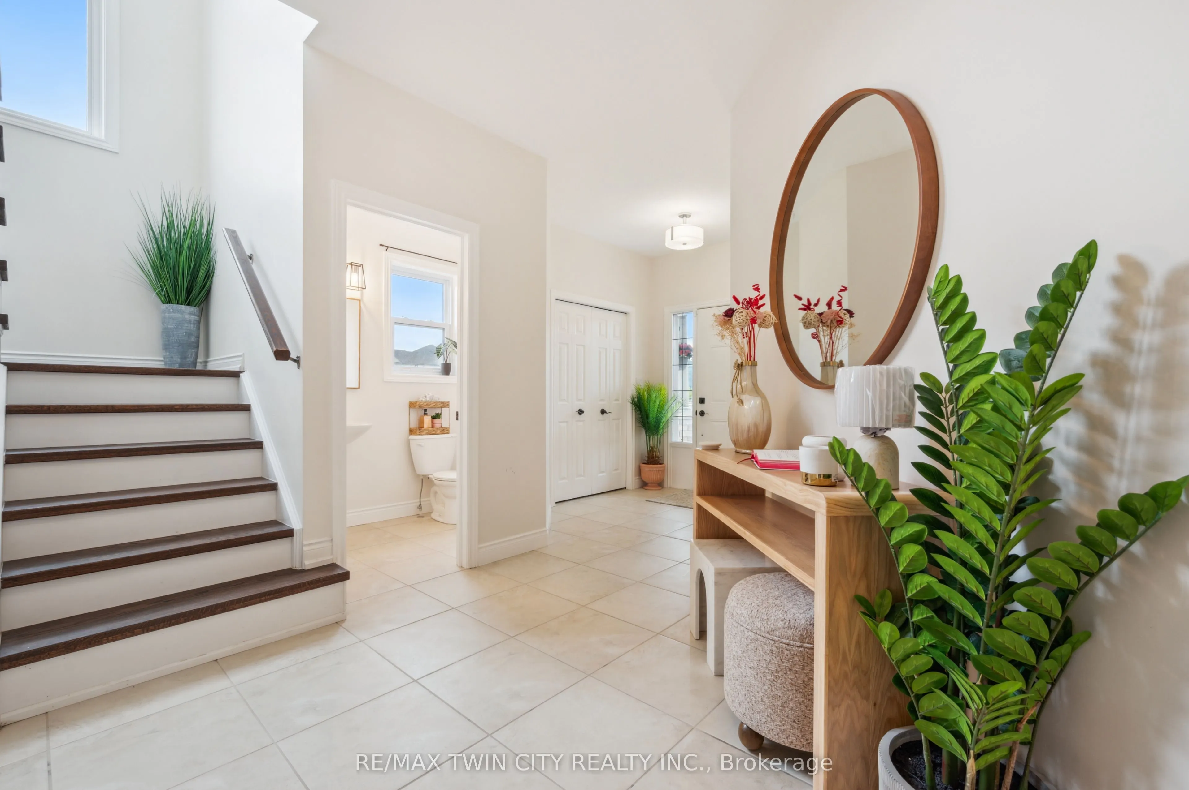 450 Applegate Court