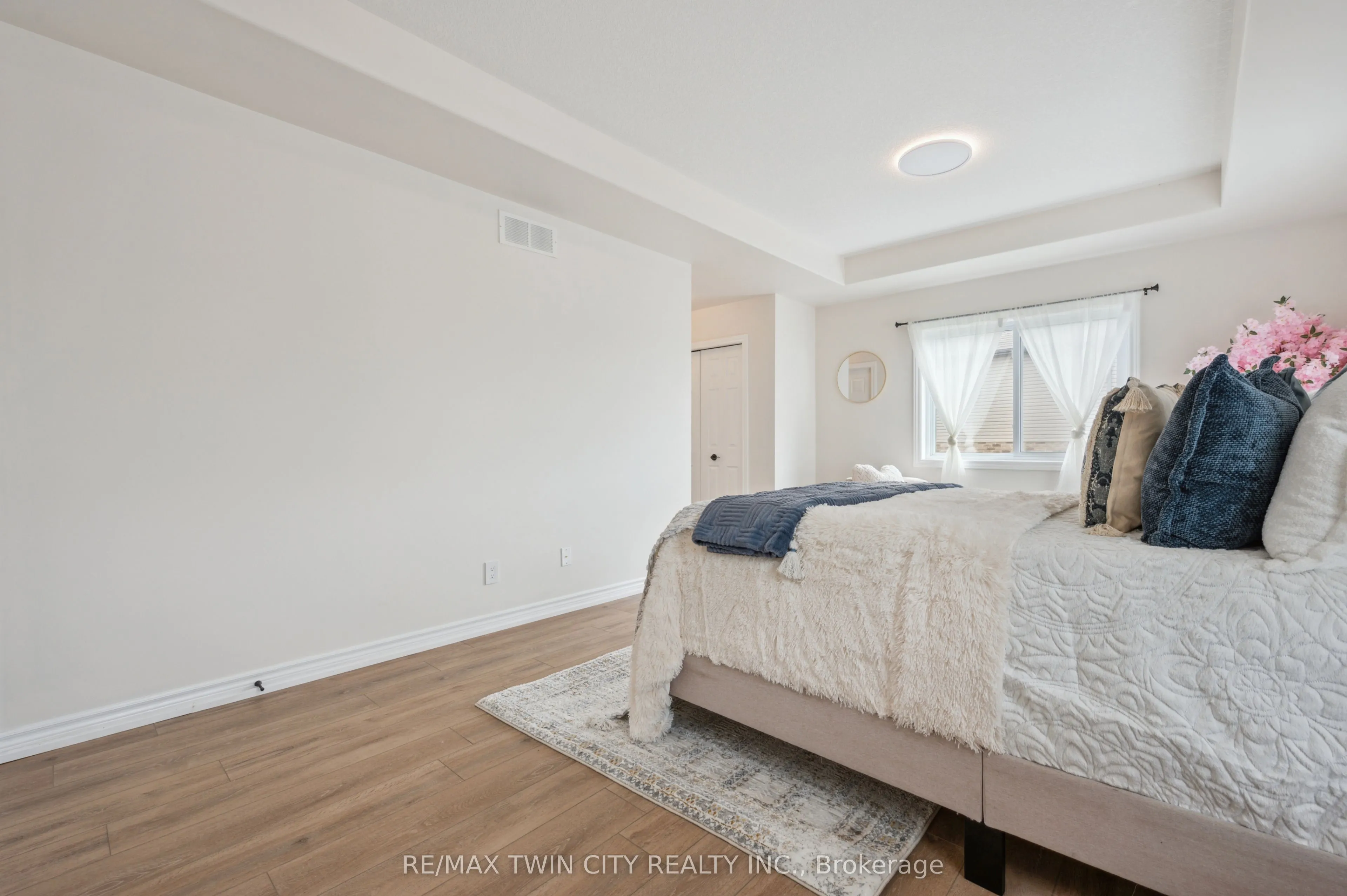 450 Applegate Court