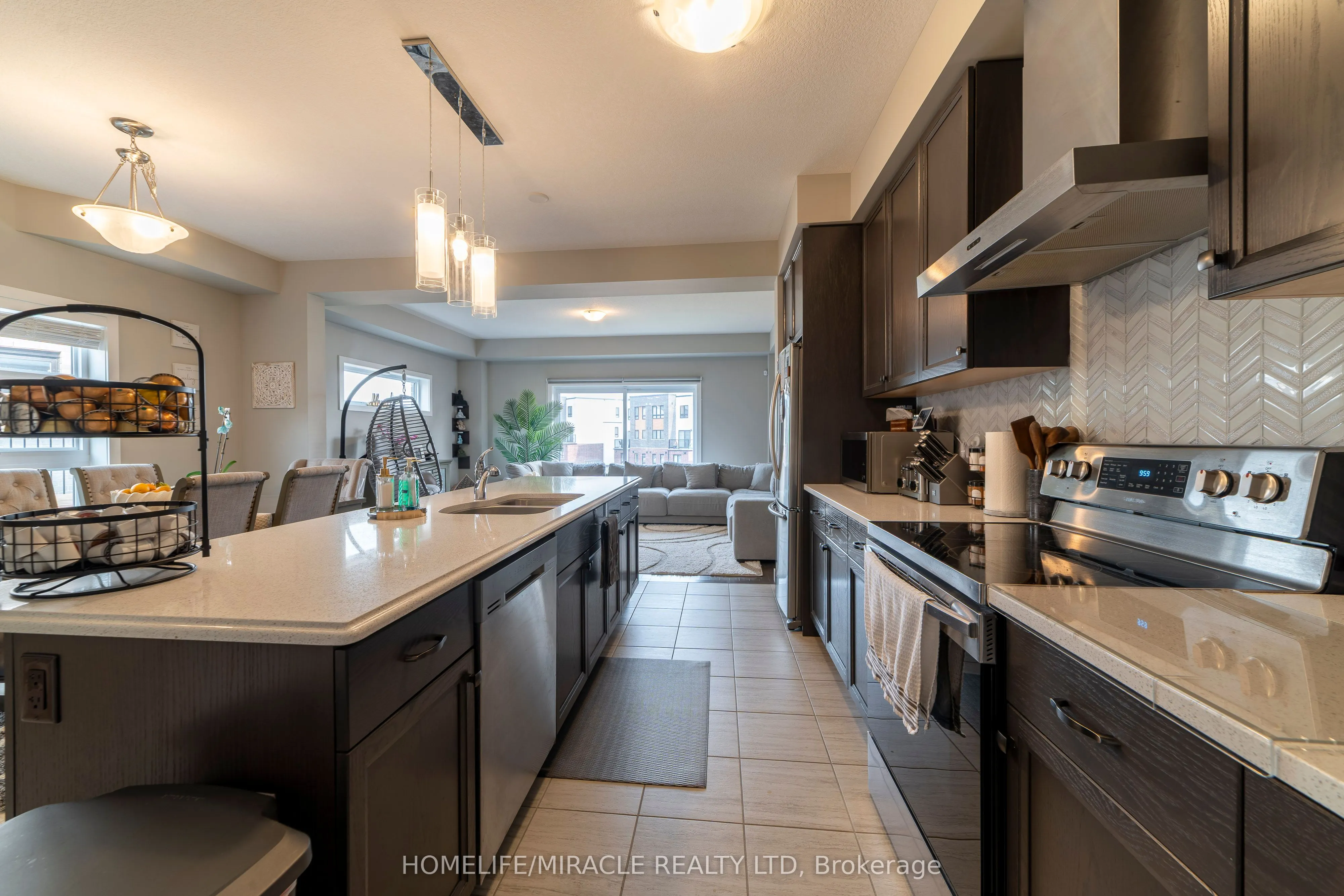 933 Robert Ferrie Drive